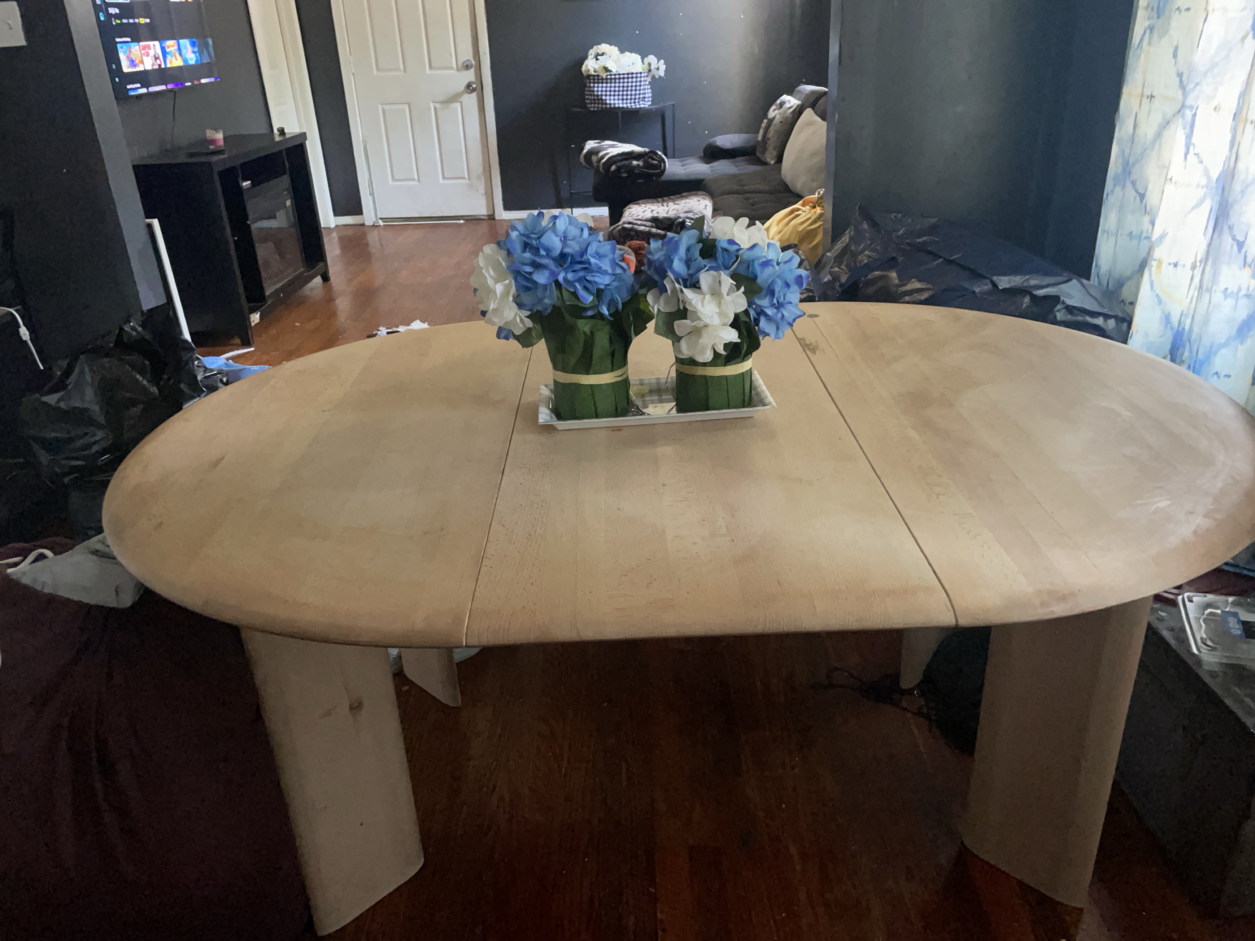 Oval Dining Table thumbnail