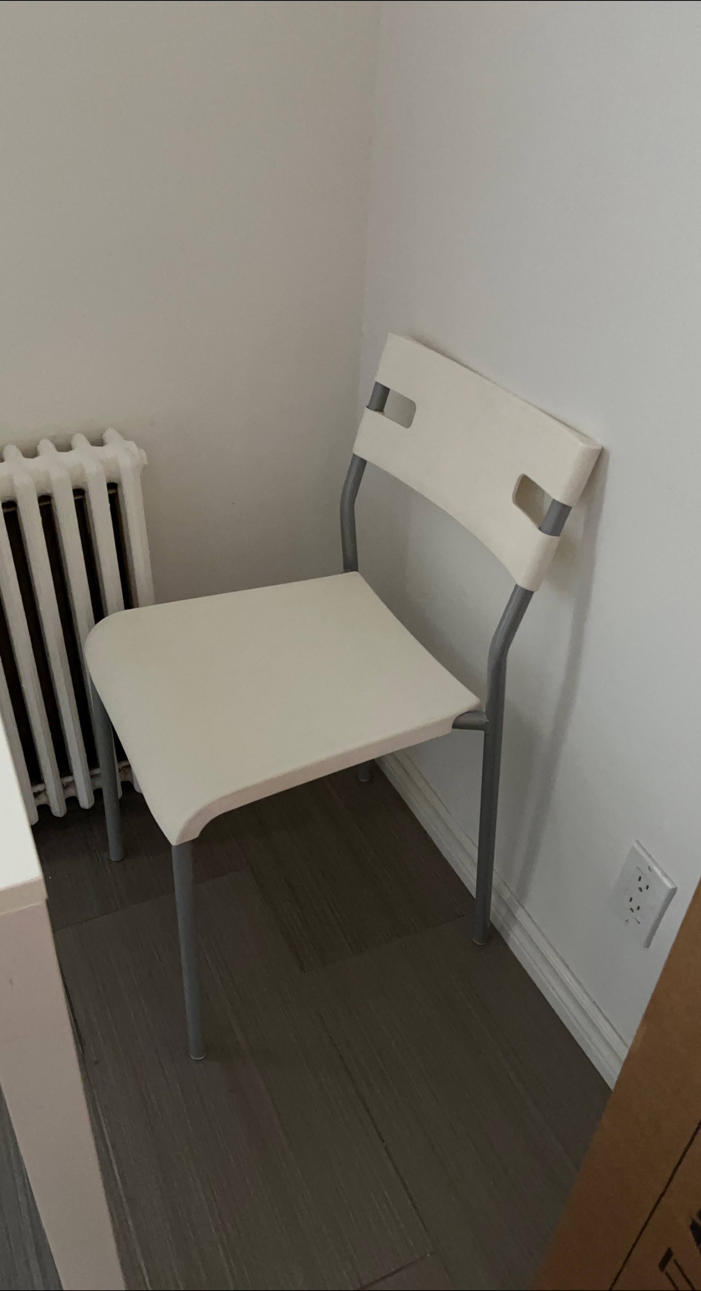 White Office Chair thumbnail