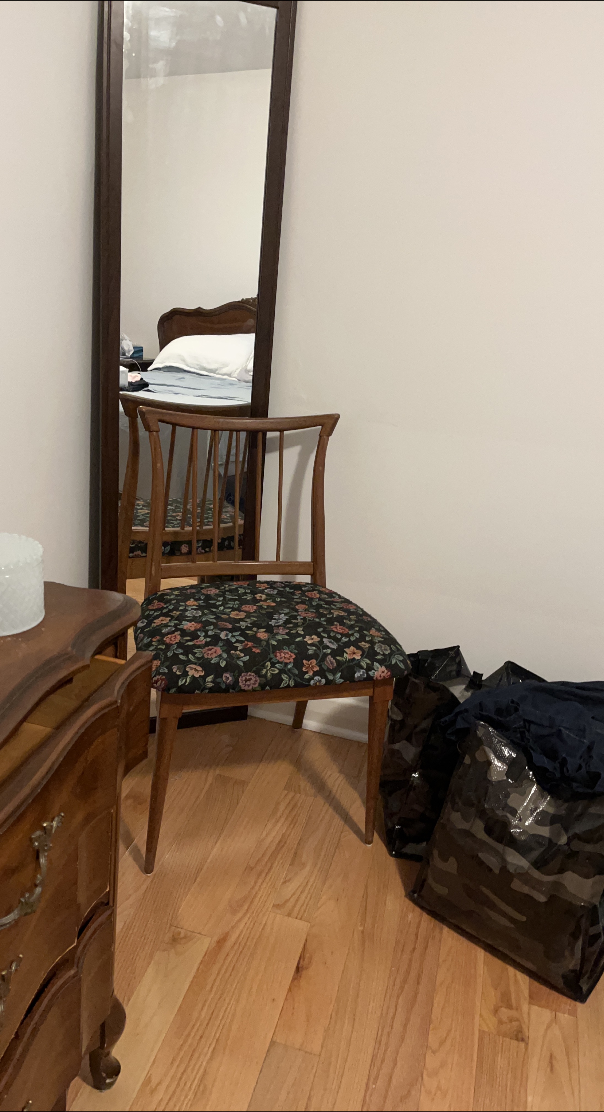 Floral Upholstered Chair image indicator(1)