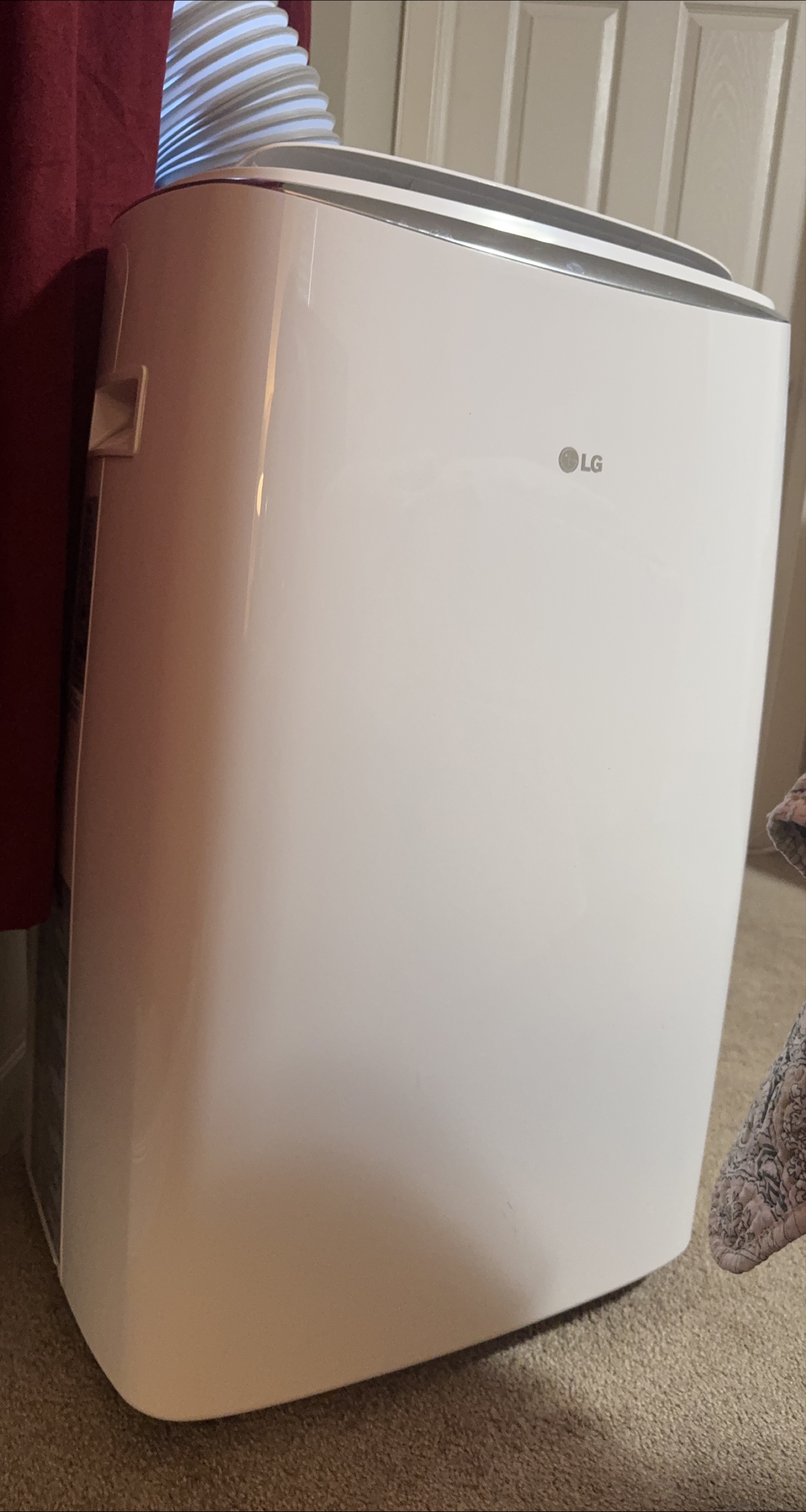 LG Portable Air Conditioner thumbnail