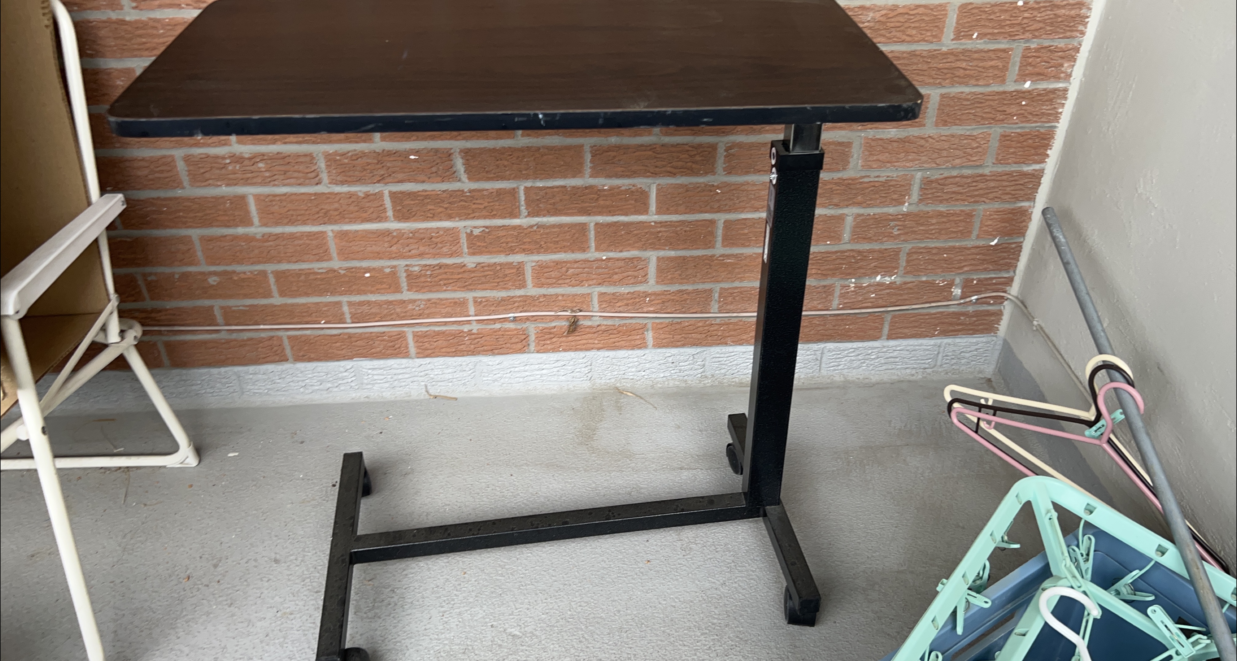 Adjustable Rolling Table