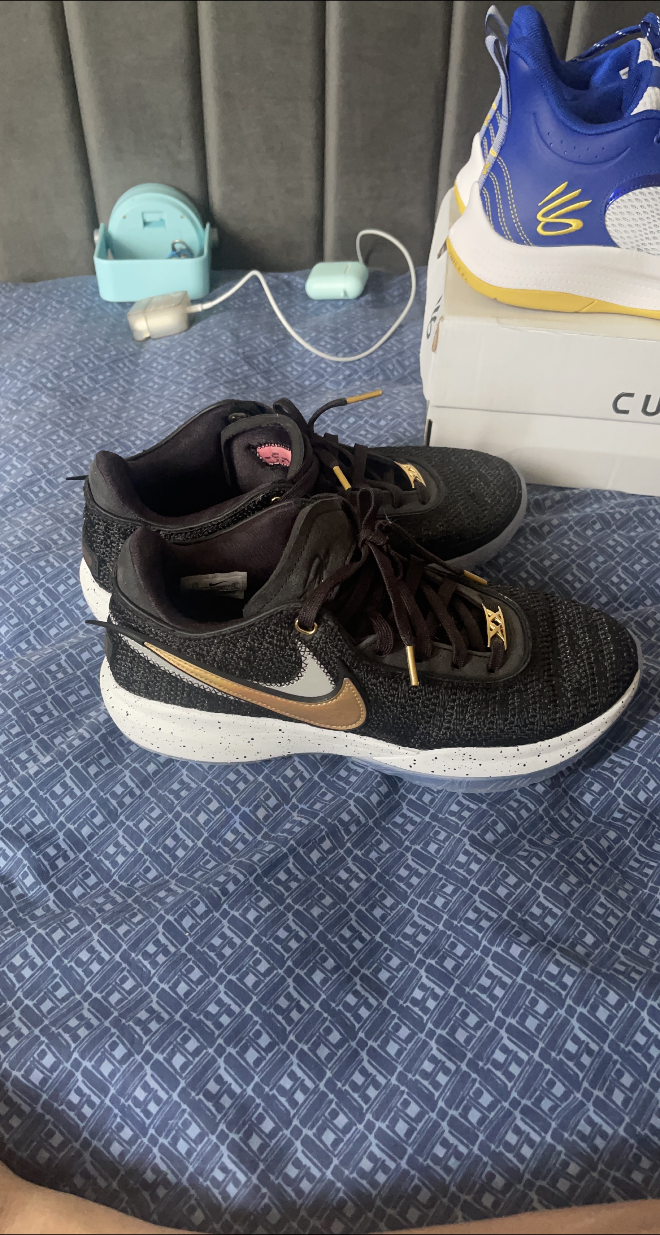 Nike LeBron Black Basketball Shoes thumbnail