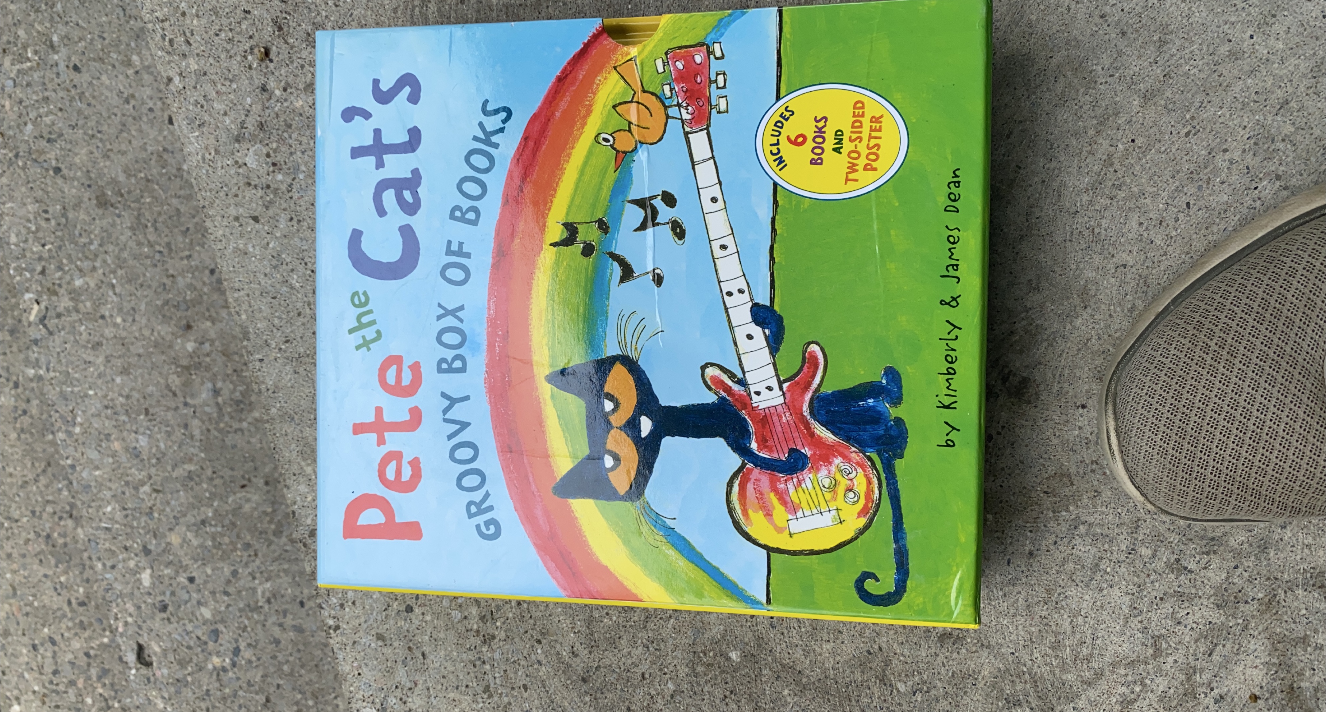 Pete the Cat's Groovy Box of Books thumbnail