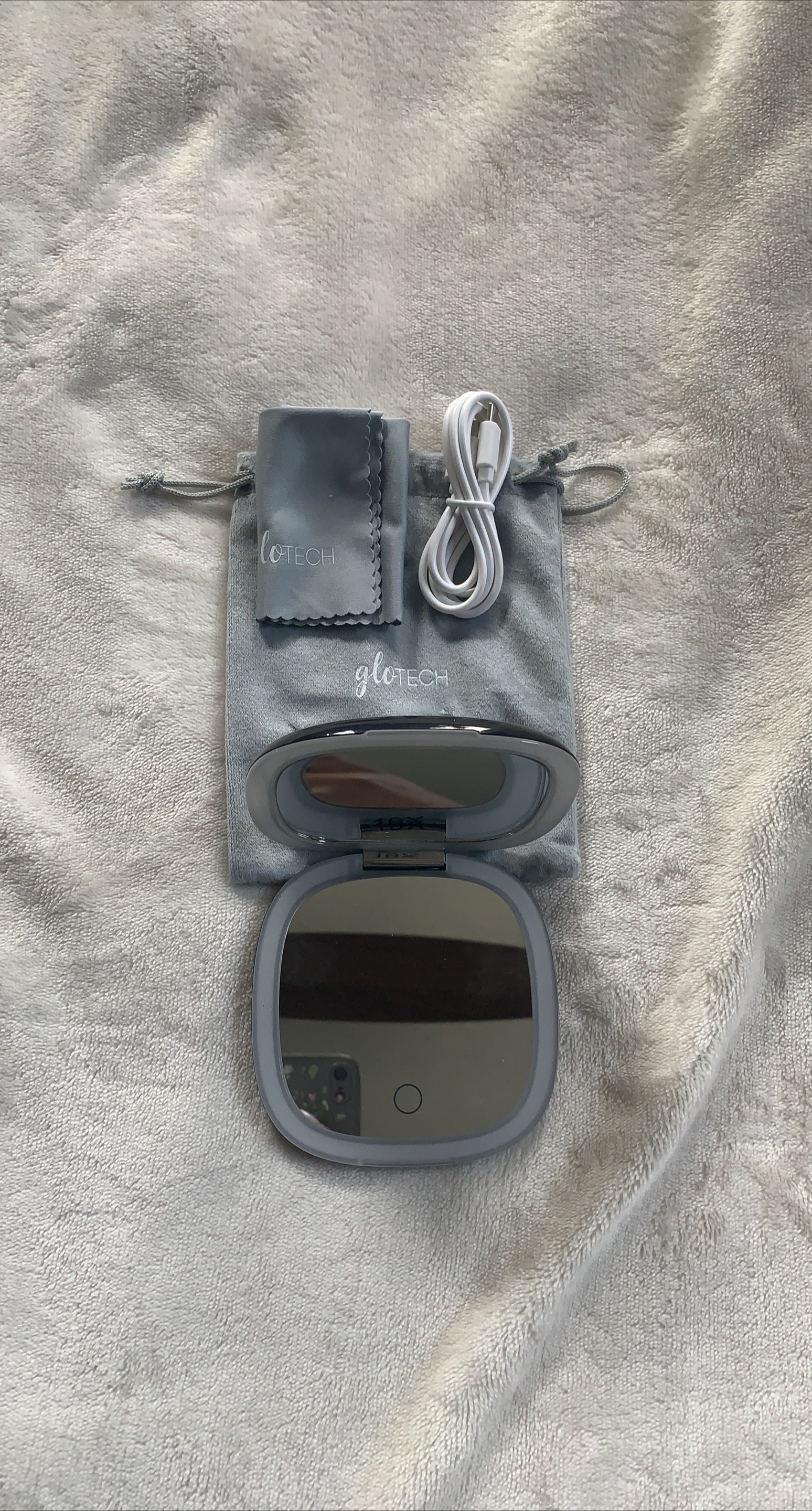 glotech Compact Mirror w/ LED Light & Pouch thumbnail