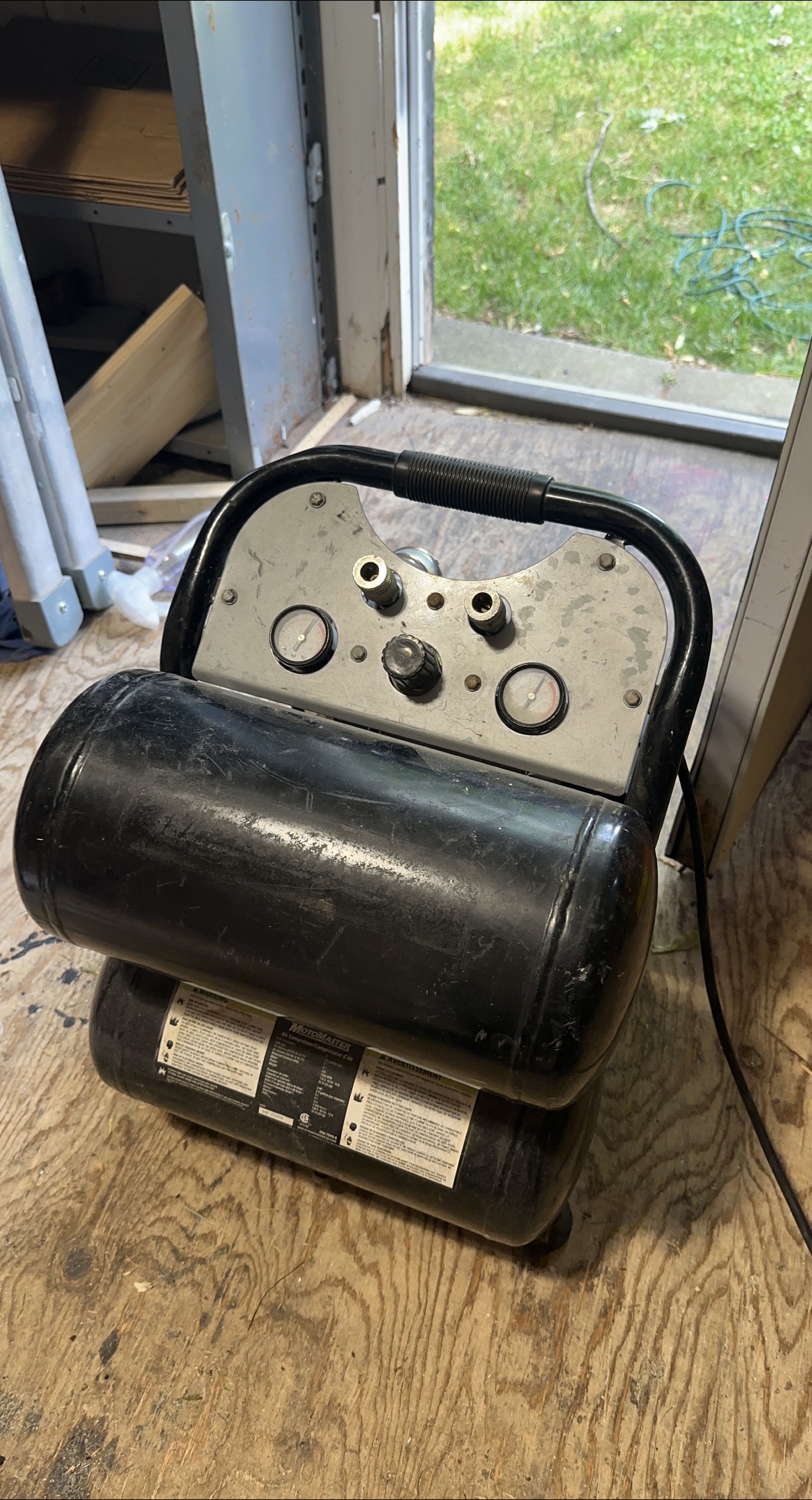 MotoMaster Air Compressor thumbnail