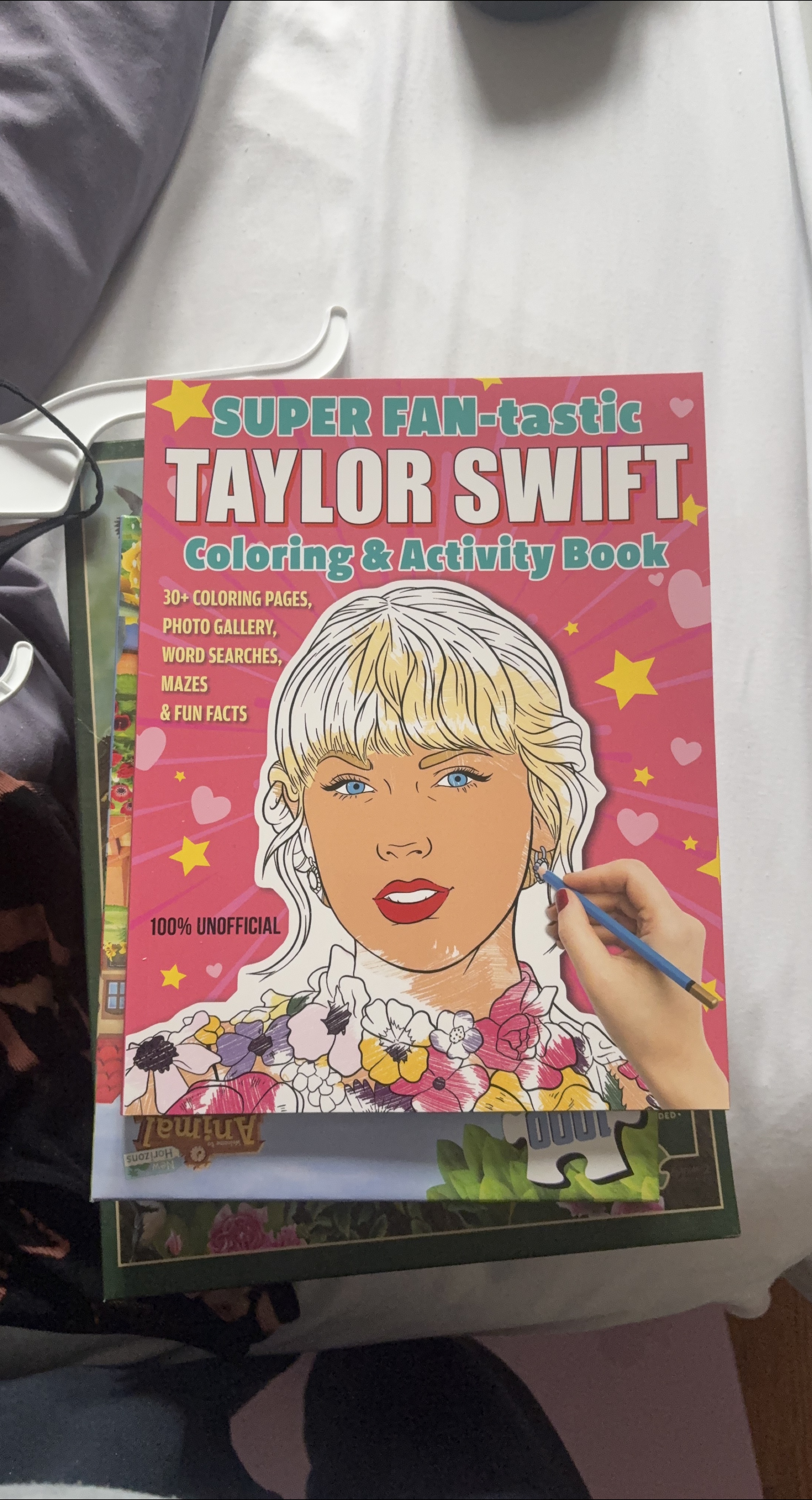 Taylor Swift Colouring & Activity Book thumbnail