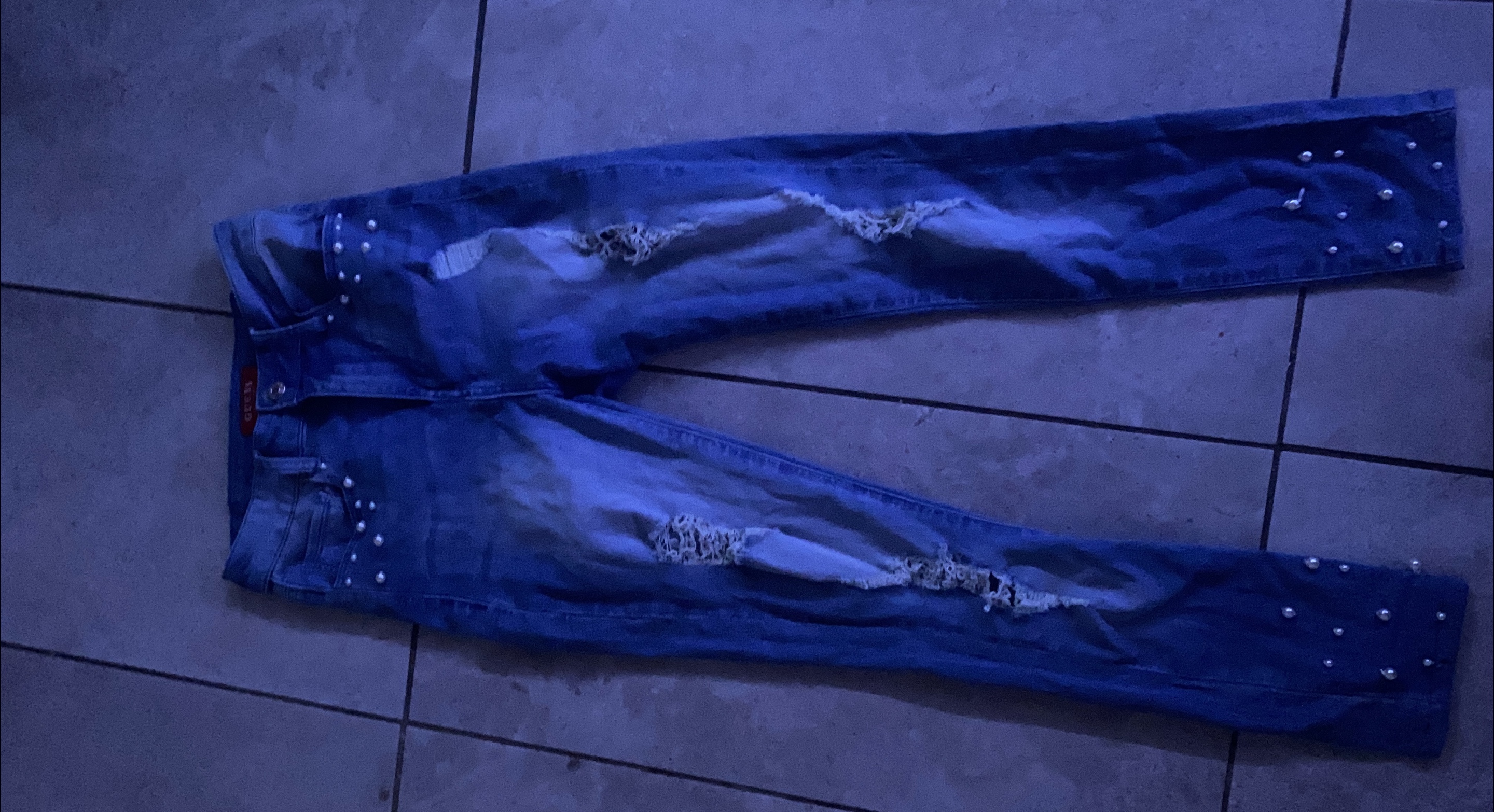 Guess Distressed Jeans thumbnail