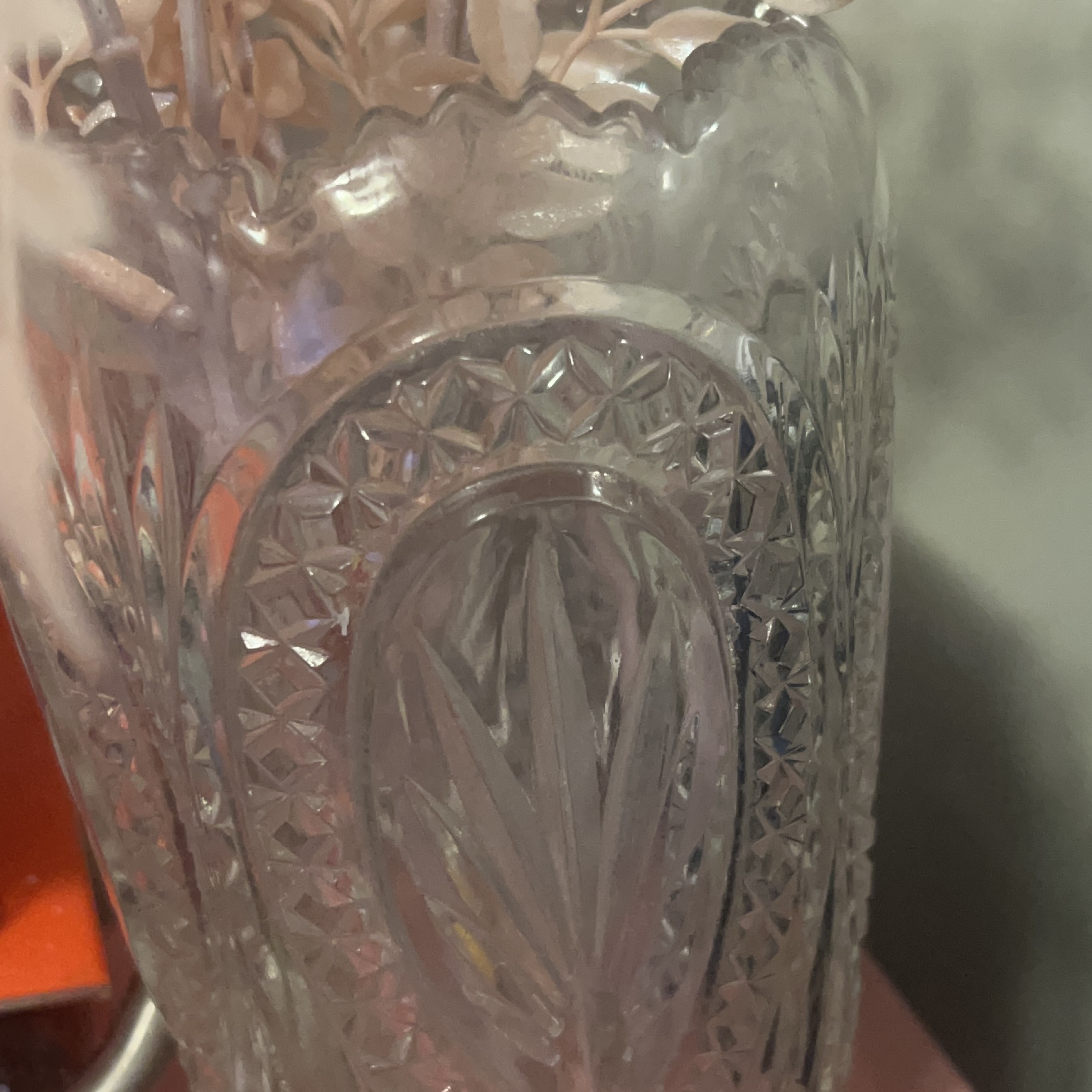 Crystal Vase - Beautiful Cut Glass image indicator(1)