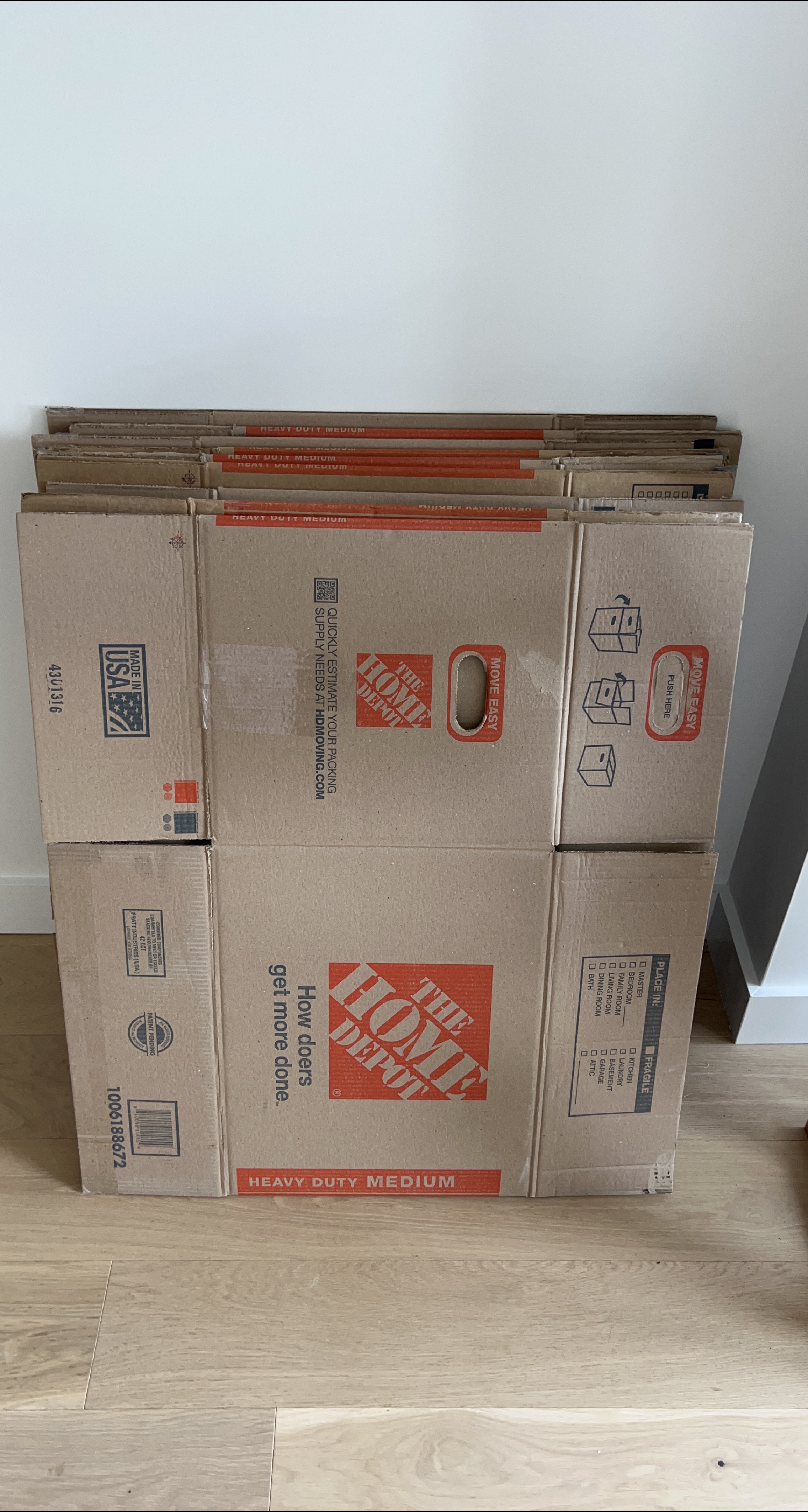 Moving Boxes - Medium Heavy Duty thumbnail
