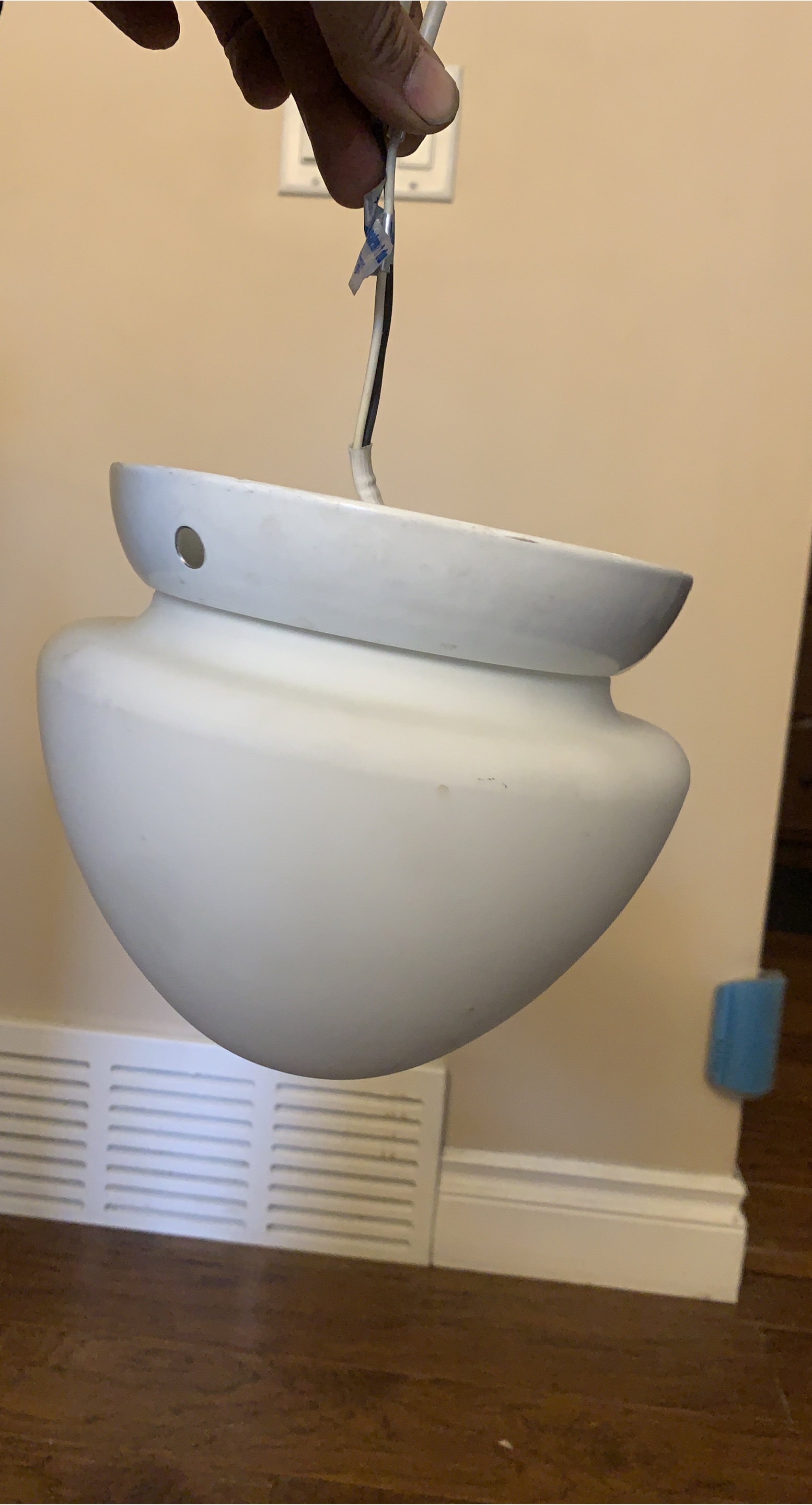 White Ceiling Light Fixture thumbnail