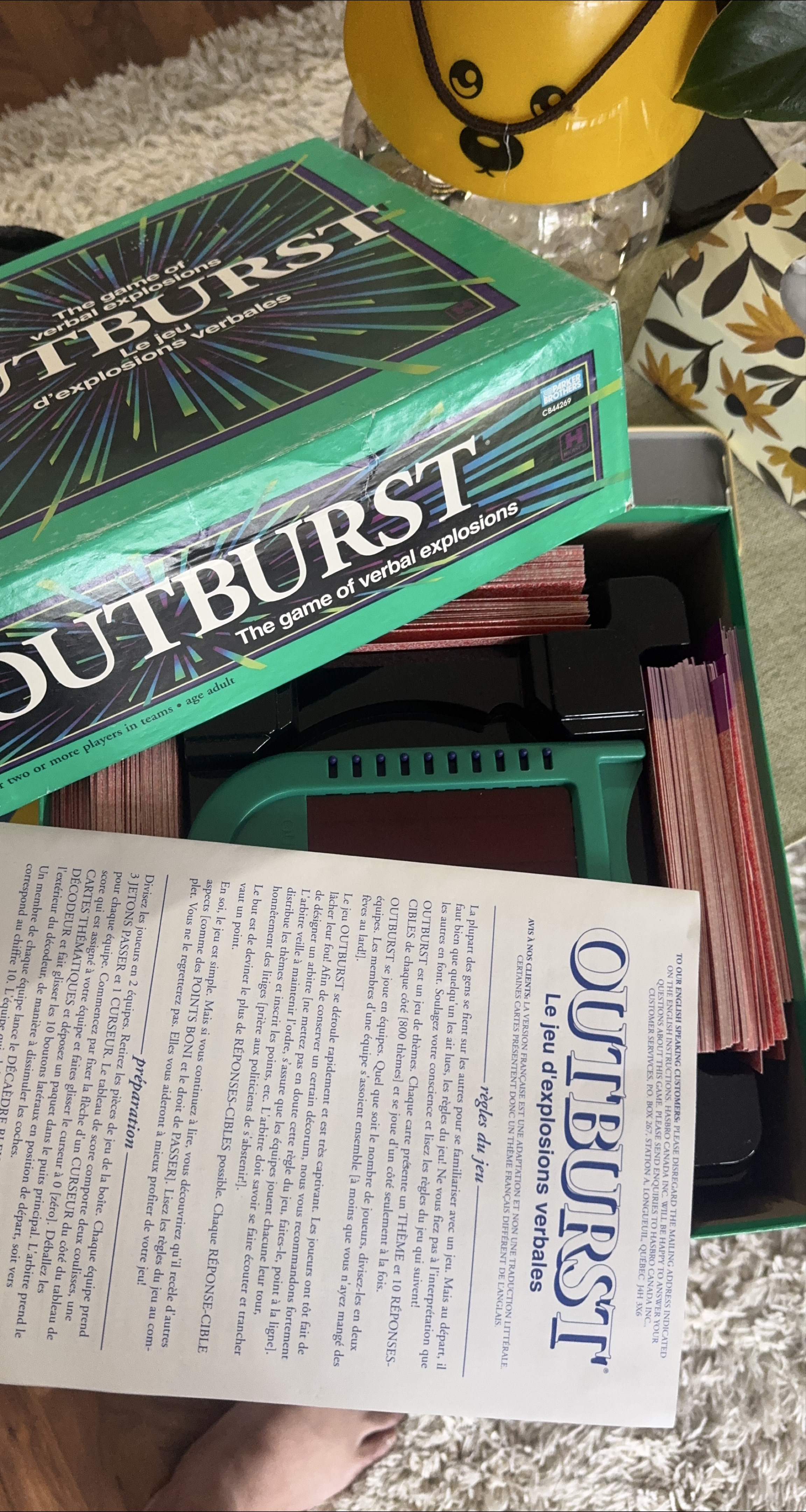 Outburst Board Game - Verbal Explosions thumbnail