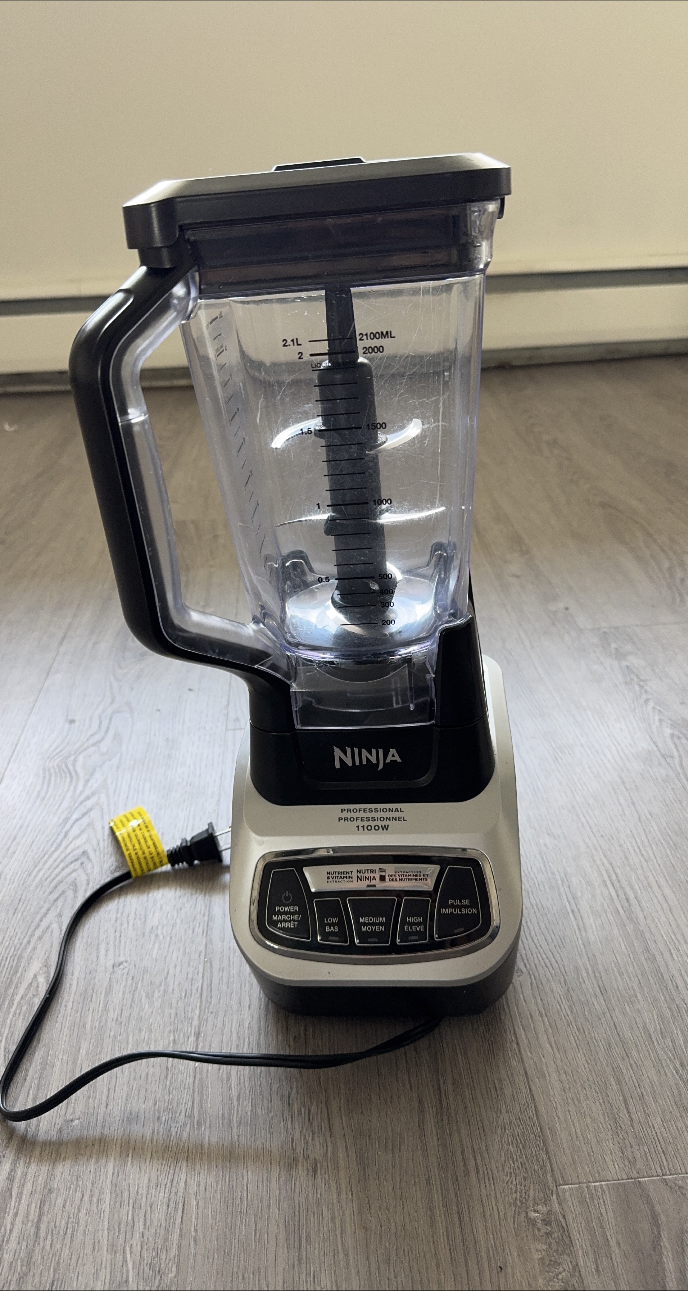 Ninja Professional 1100W Blender thumbnail