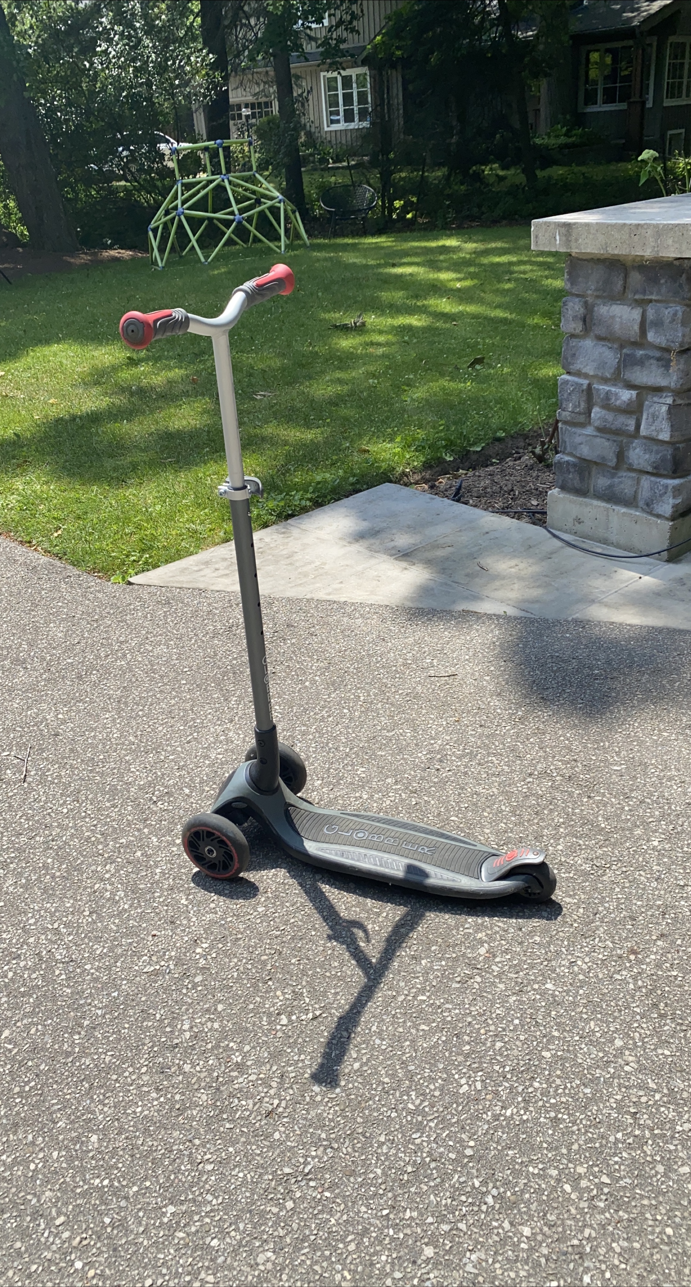 Globber 3-Wheel Scooter