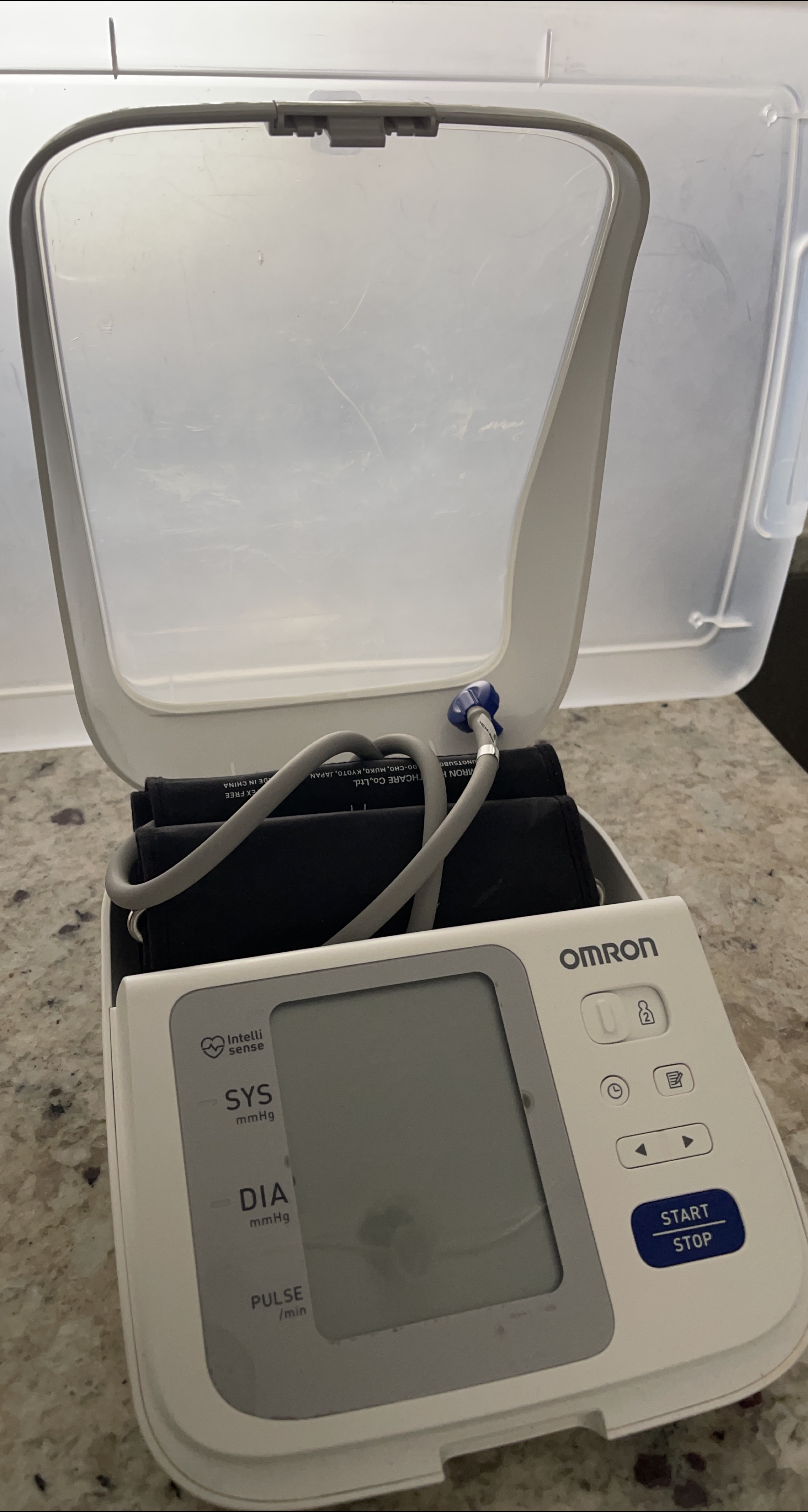 Omron Blood Pressure Monitor thumbnail