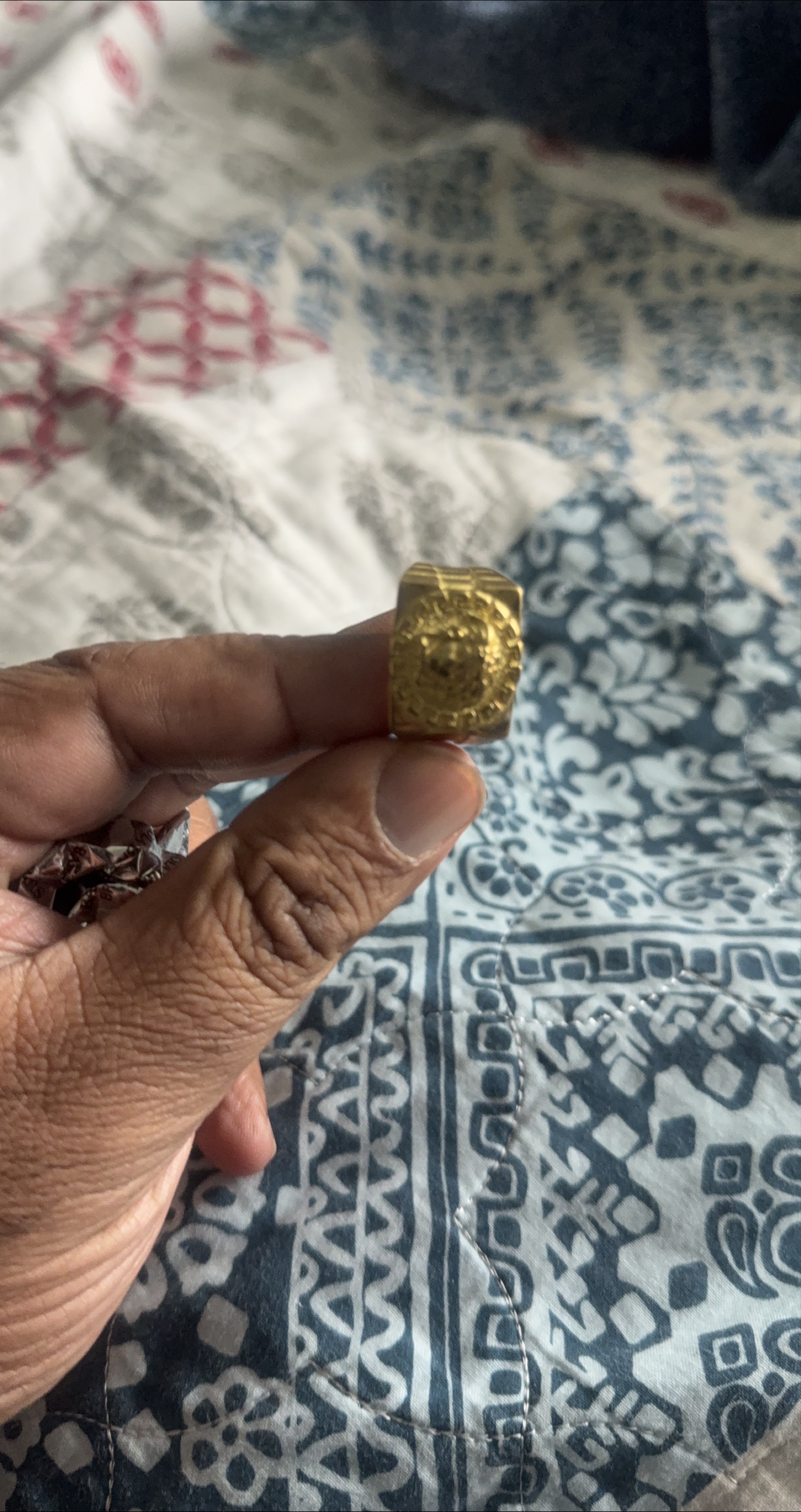 Gold Ring thumbnail