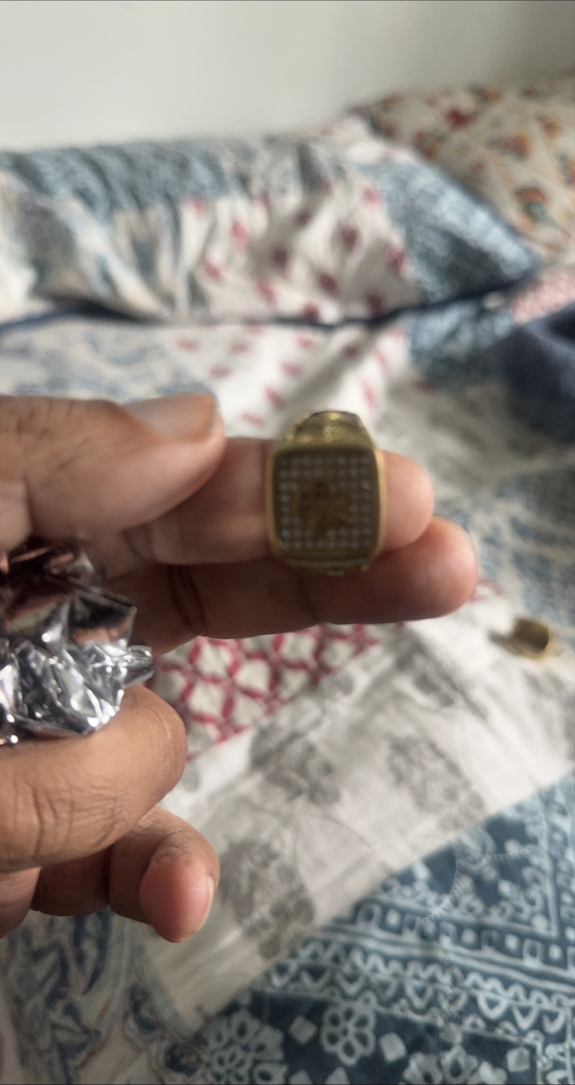 Gold Ring thumbnail