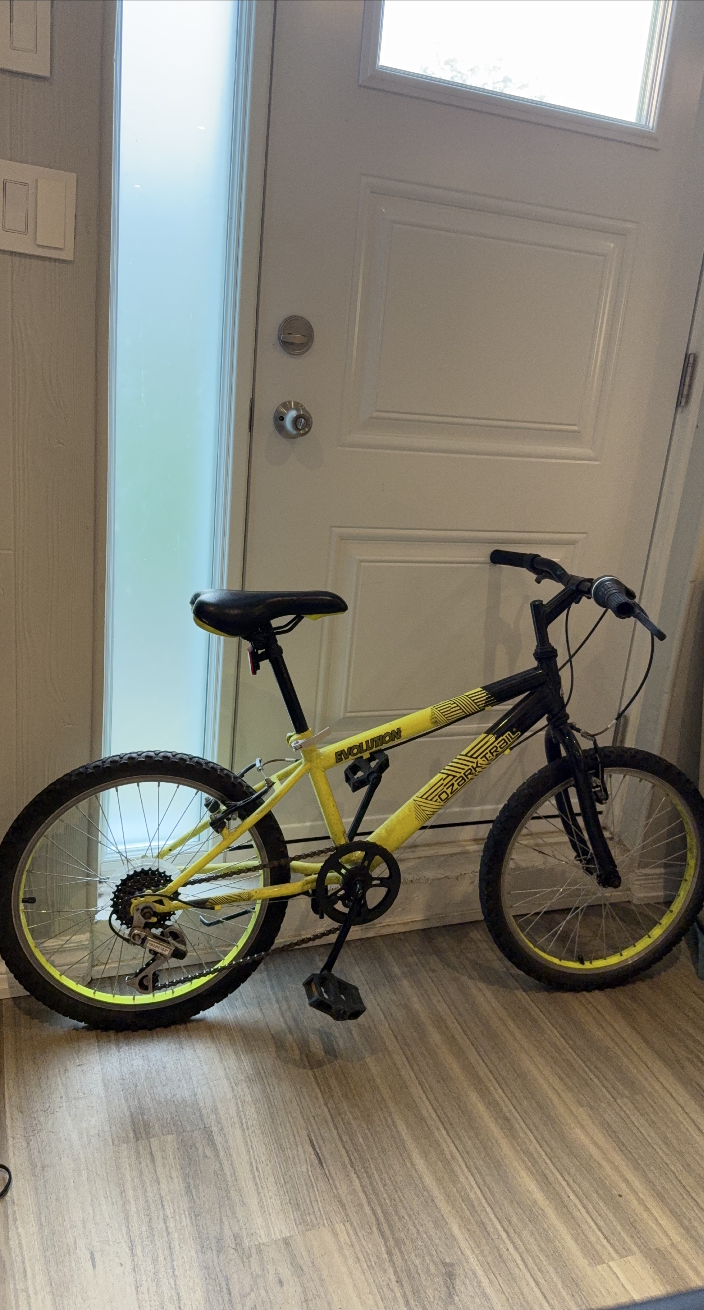 Ozark Trail Evolution Youth Bike - Yellow/Black thumbnail