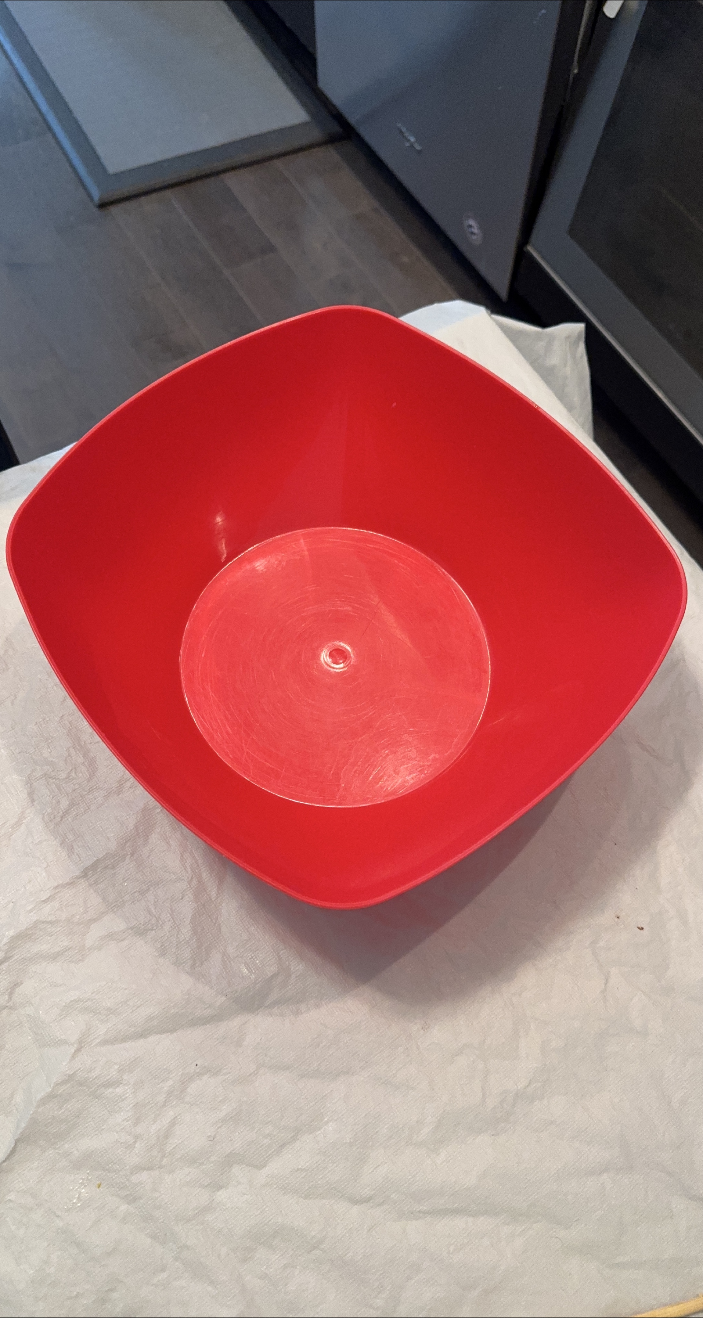 Red Plastic Serving Bowl thumbnail