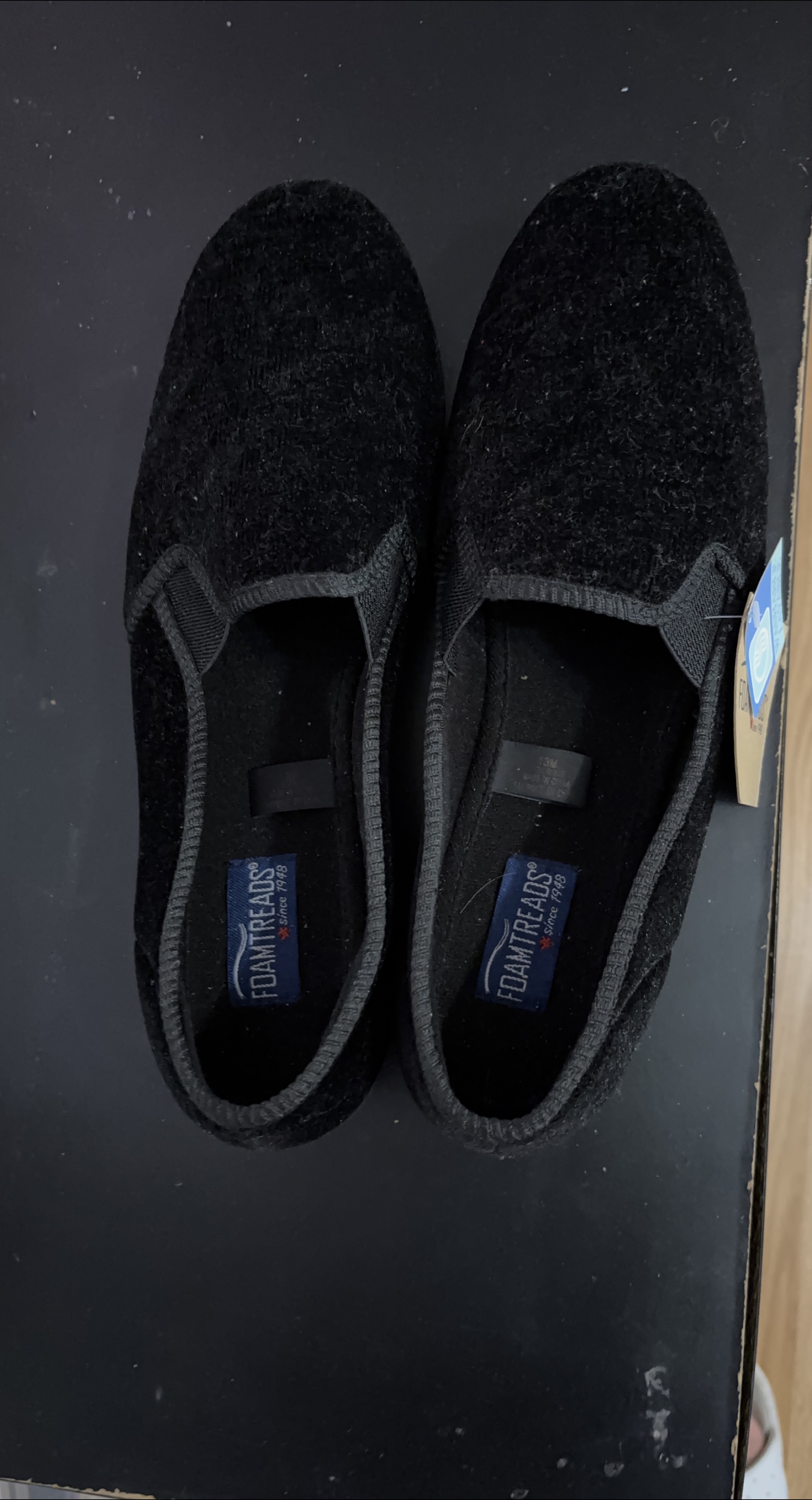 Foamtreads Black Slippers Size 7-8 thumbnail