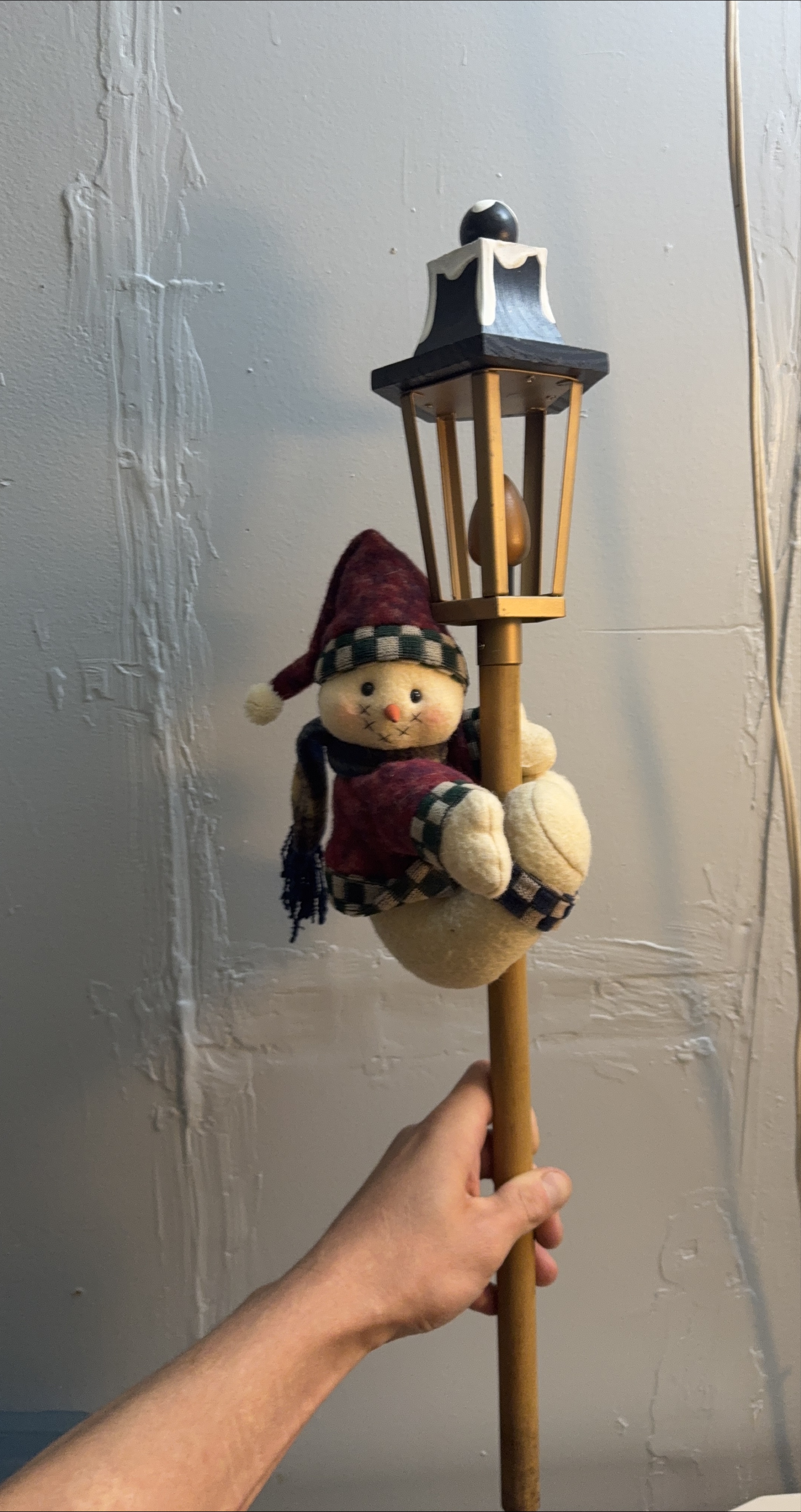 Snowman on Lamp Post Decoration thumbnail