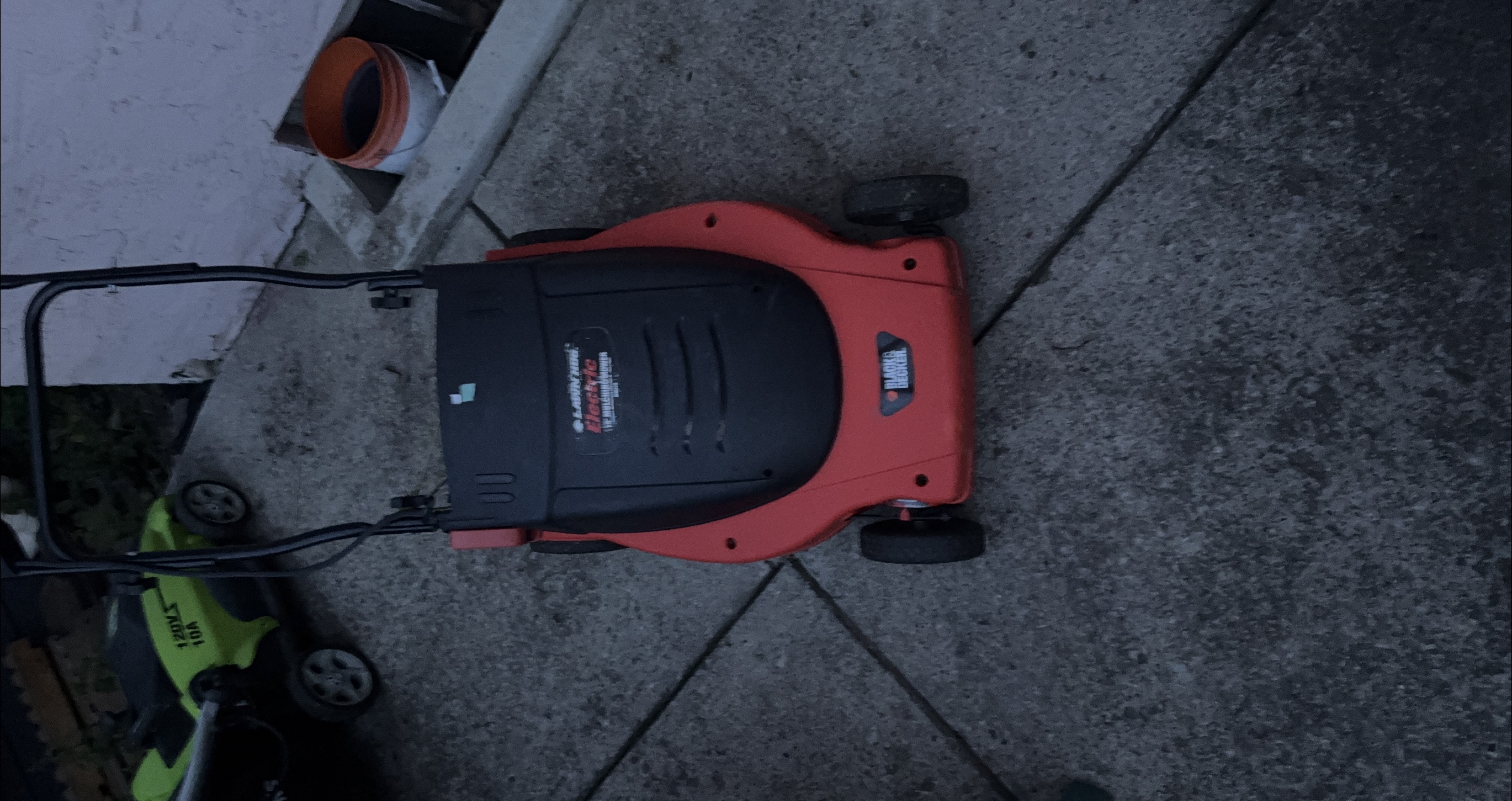 Black & Decker Electric Lawn Mower thumbnail