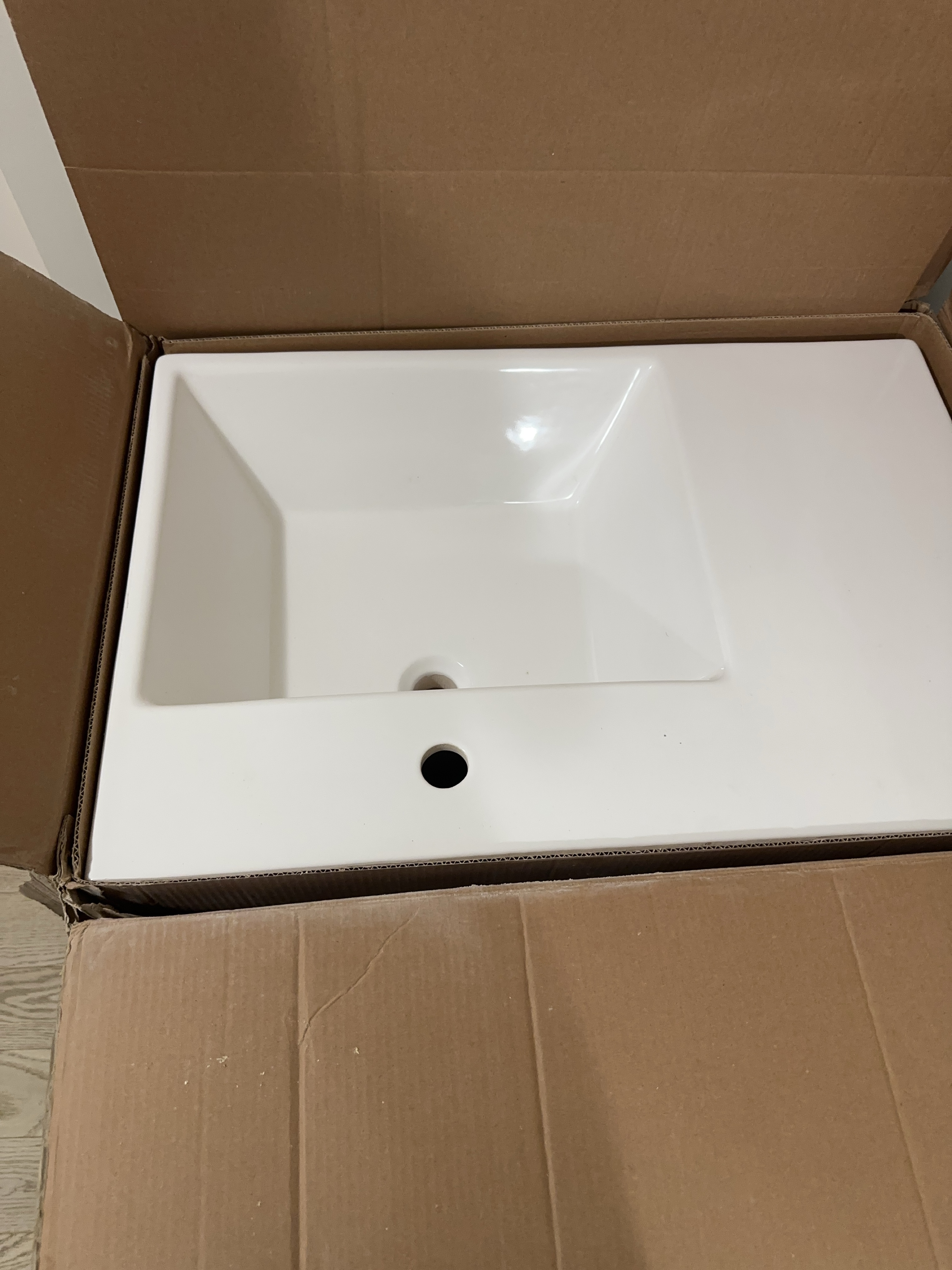New White Bathroom Sink thumbnail