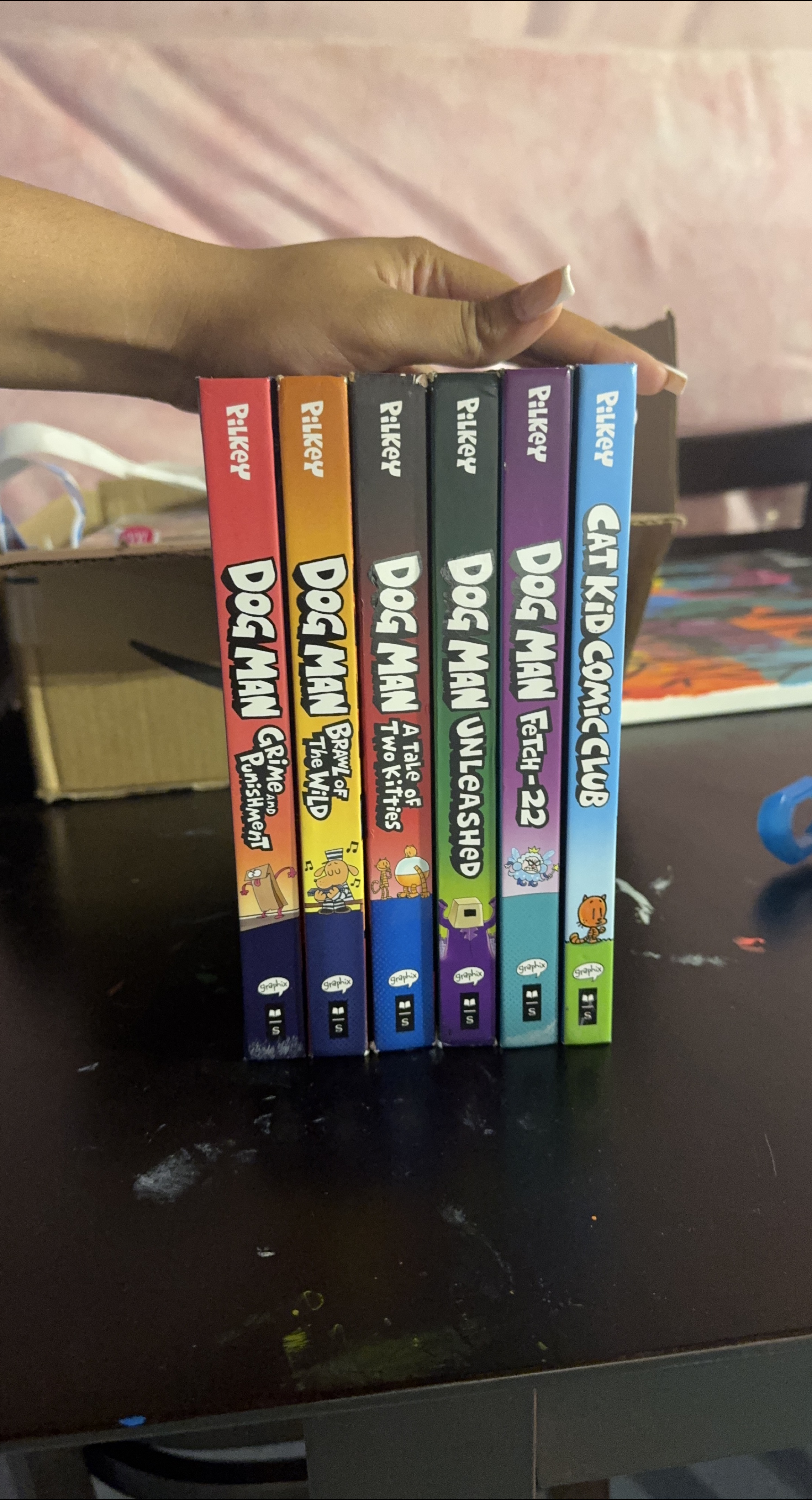 Set of 6 dog man books
