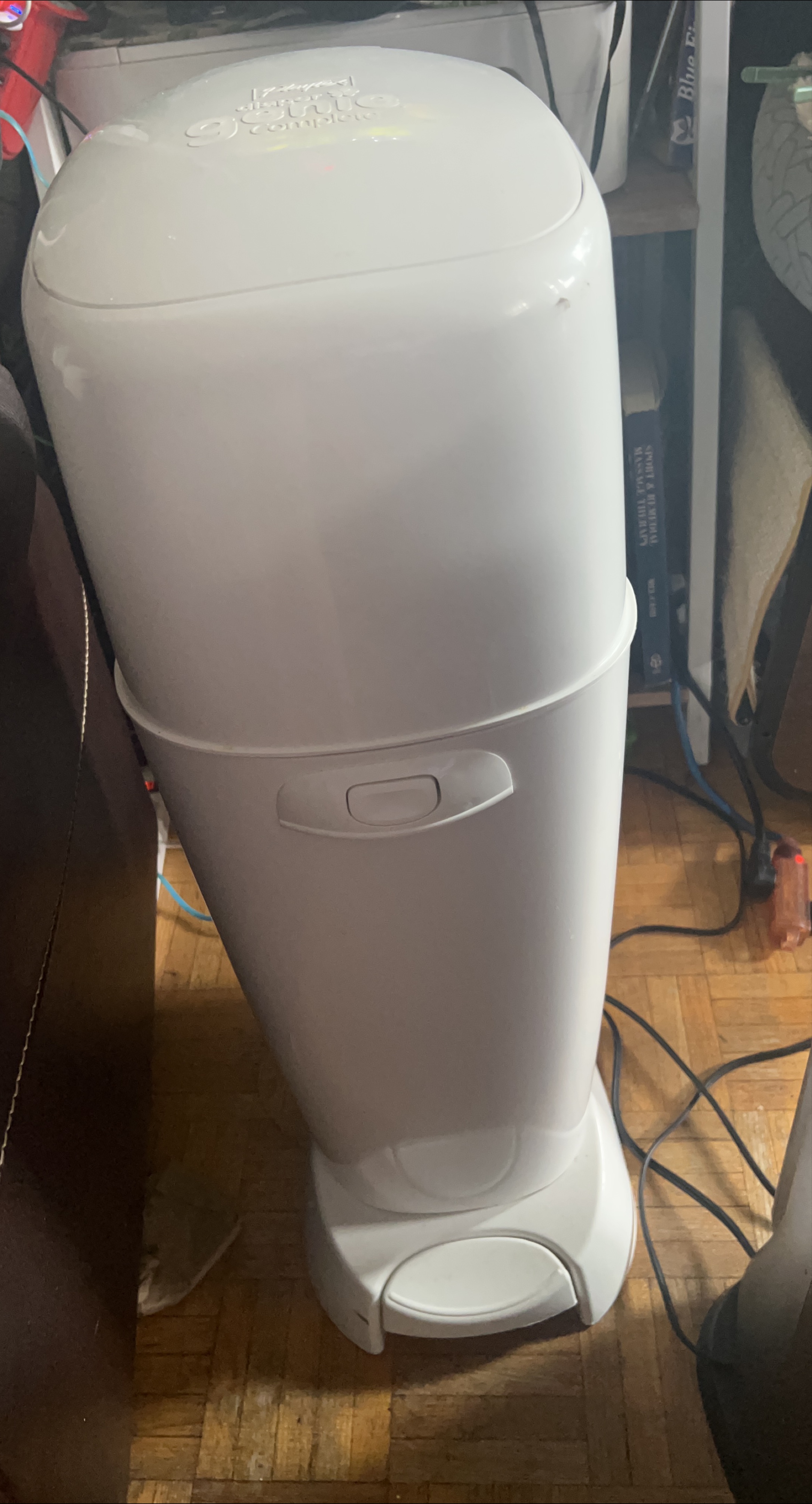 Diaper Genie Complete Diaper Pail thumbnail