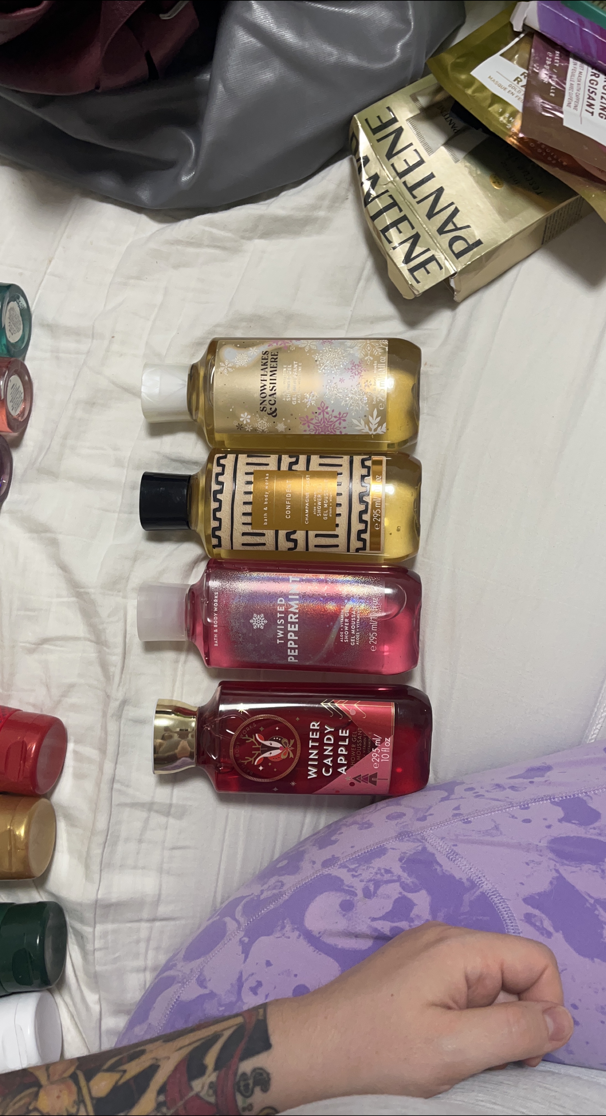 Bath & Body Works Shower Gels (4) thumbnail