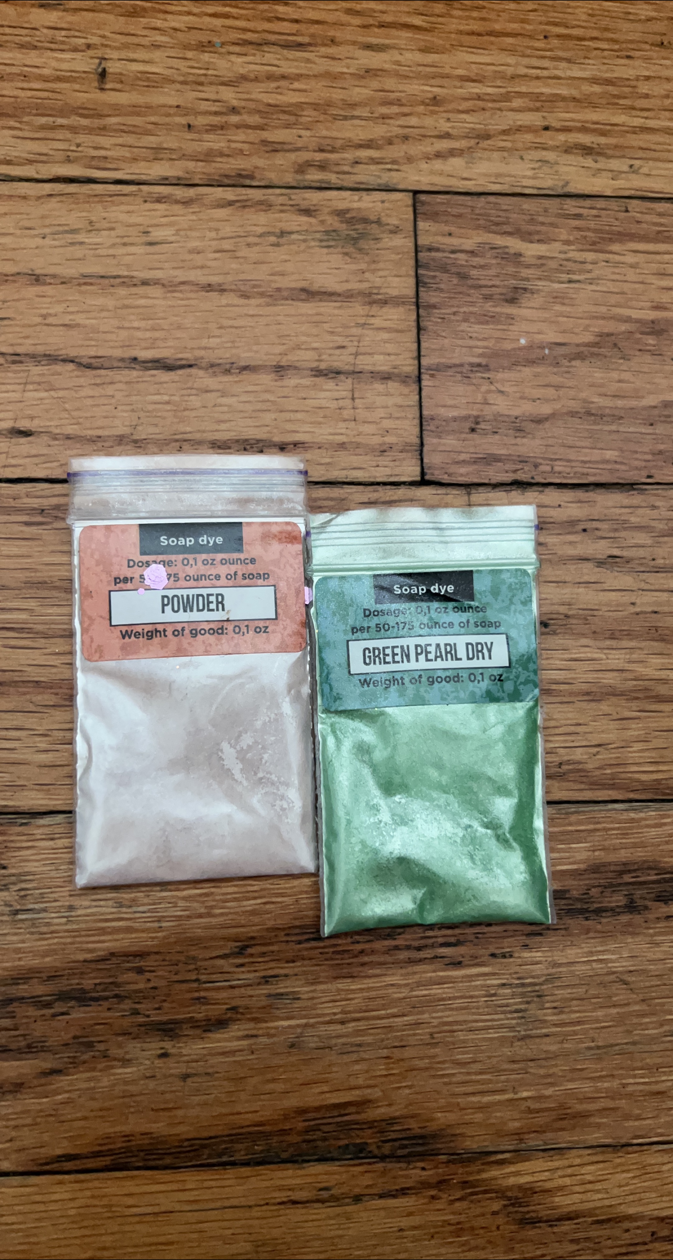 Soap Dye Powder & Green Pearl Dry #freecycle thumbnail