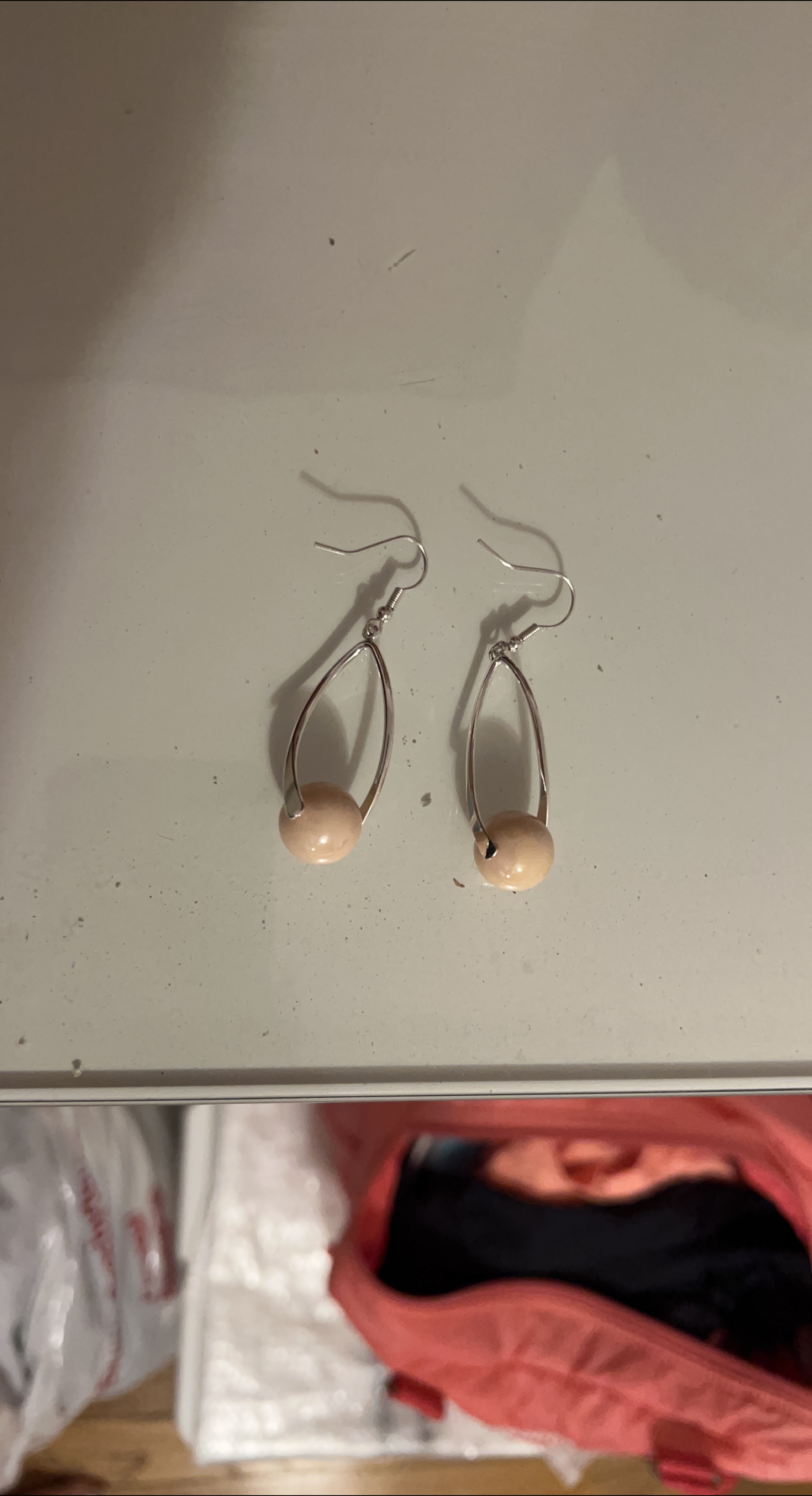 #freecycle Silver Tone & Peach Bead Drop Earrings thumbnail
