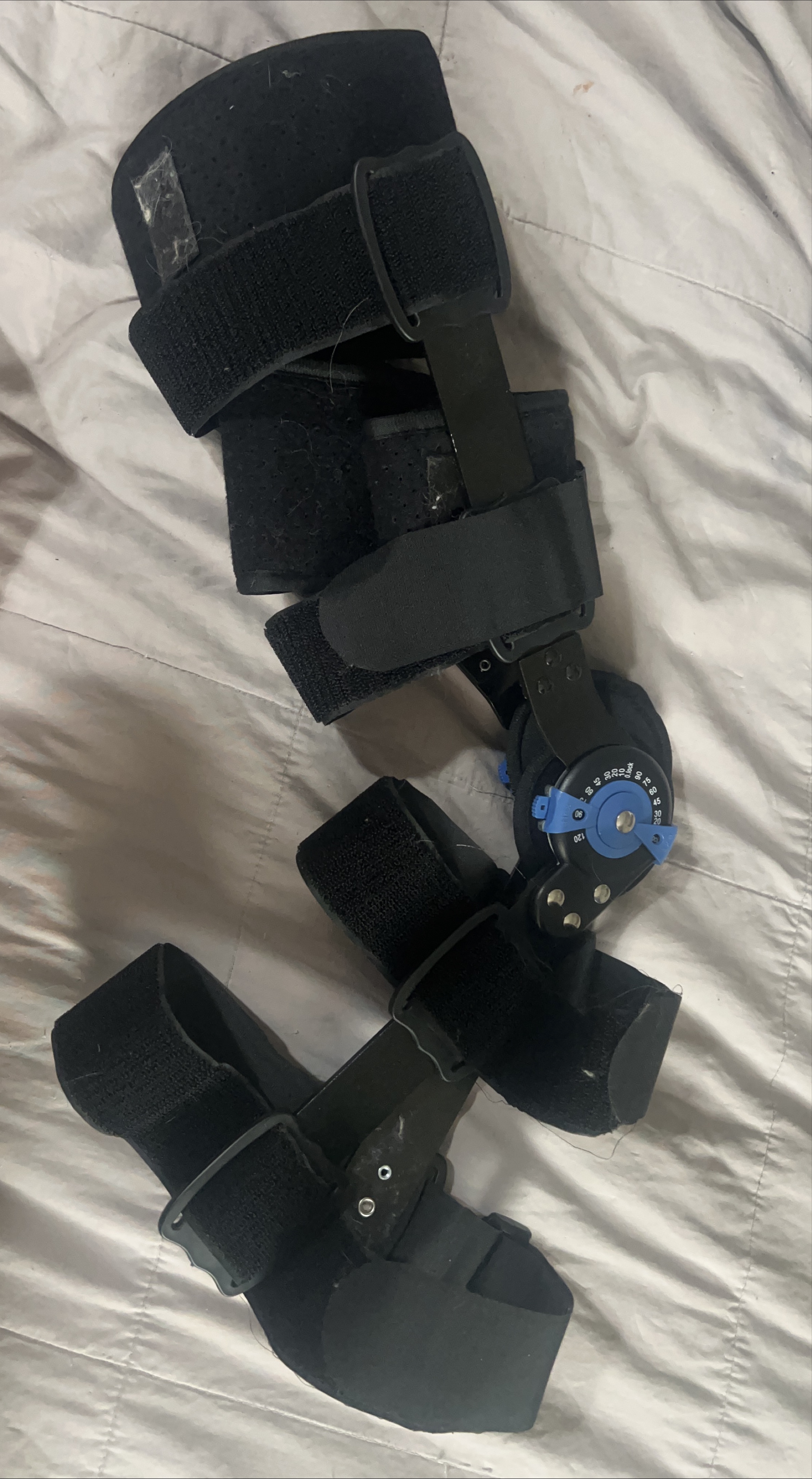 Two Adjustable Knee Brace - Black thumbnail