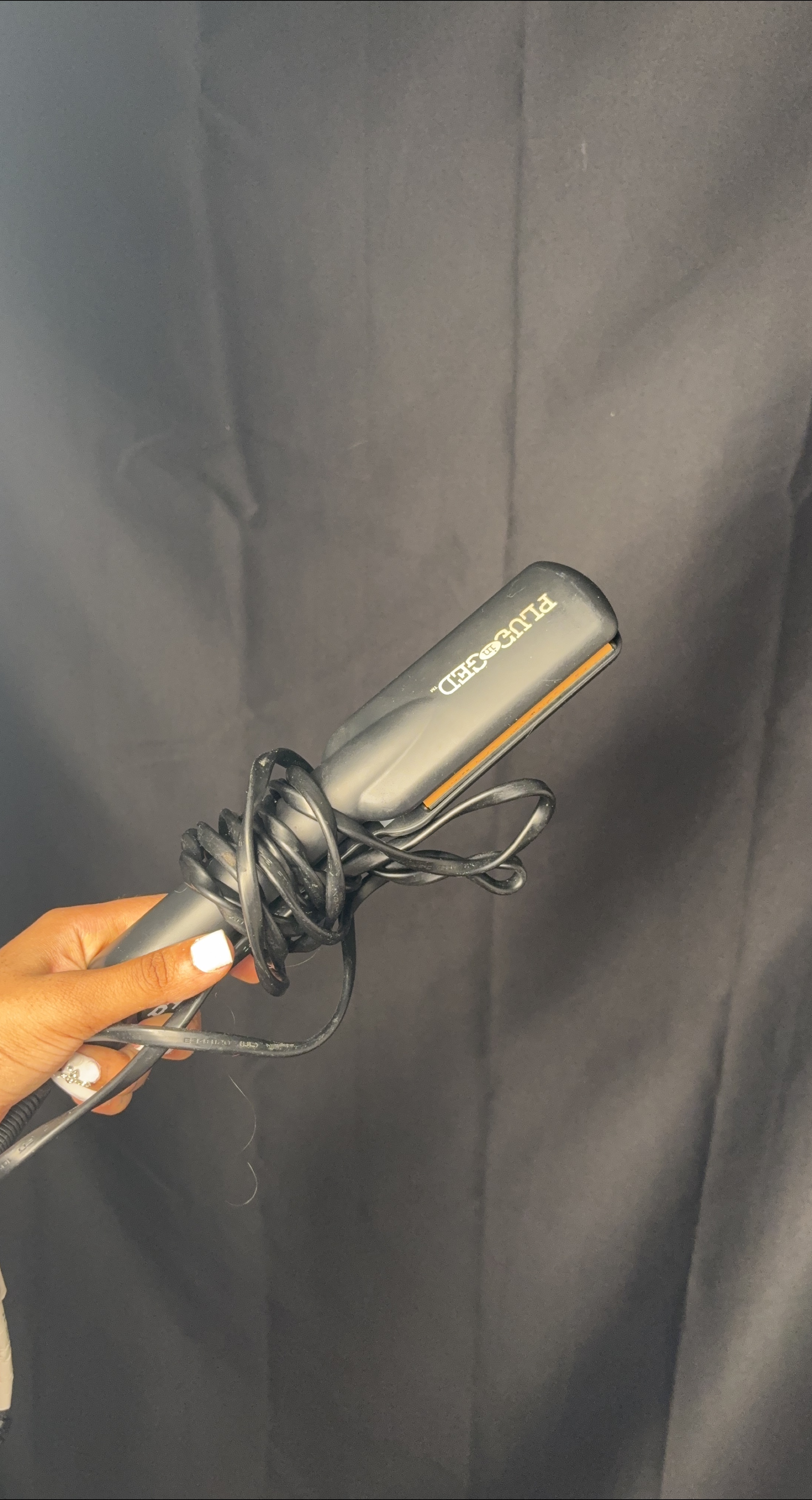 Plugged Flat Iron - Hair Straightener thumbnail