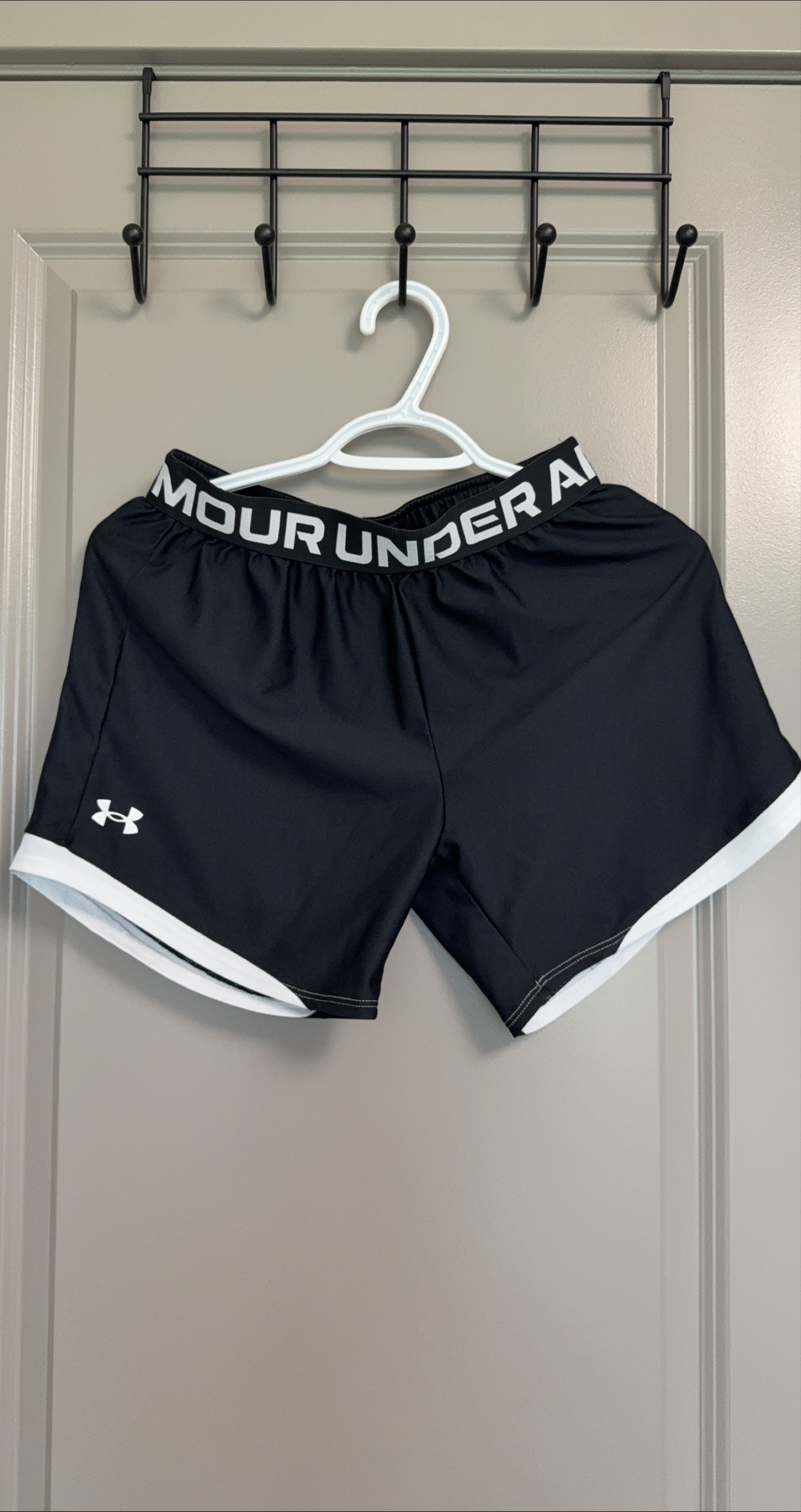 Under Armour Black Athletic Shorts - Youth Large thumbnail