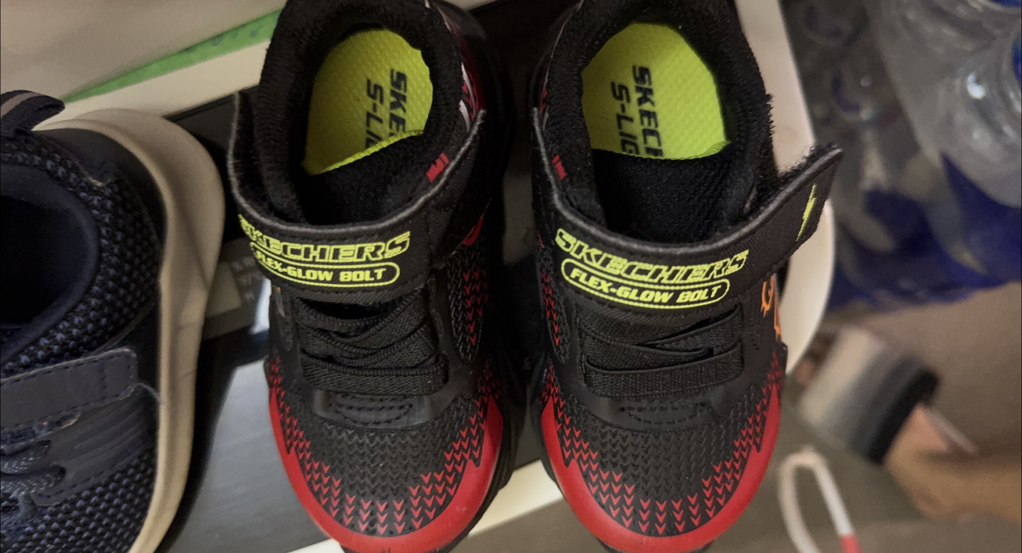 Skechers Flex-Glow Bolt Kids Shoes size 5 thumbnail