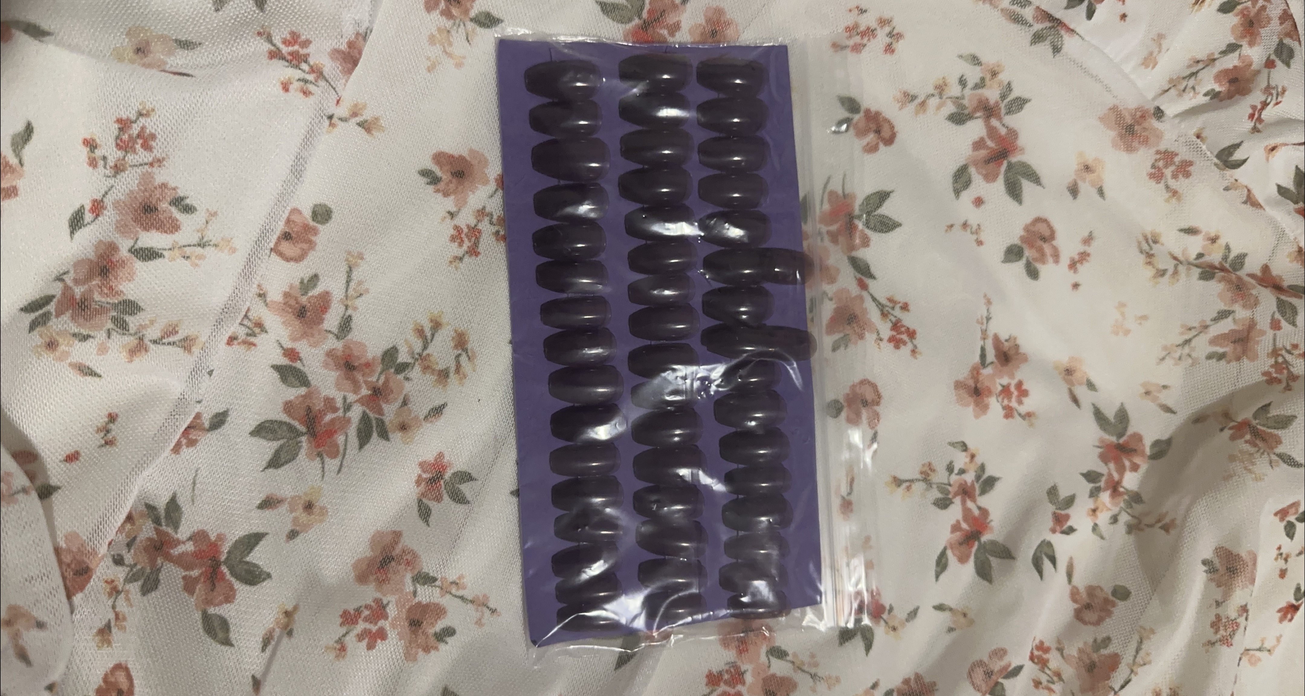 Press on Nails - Purple thumbnail