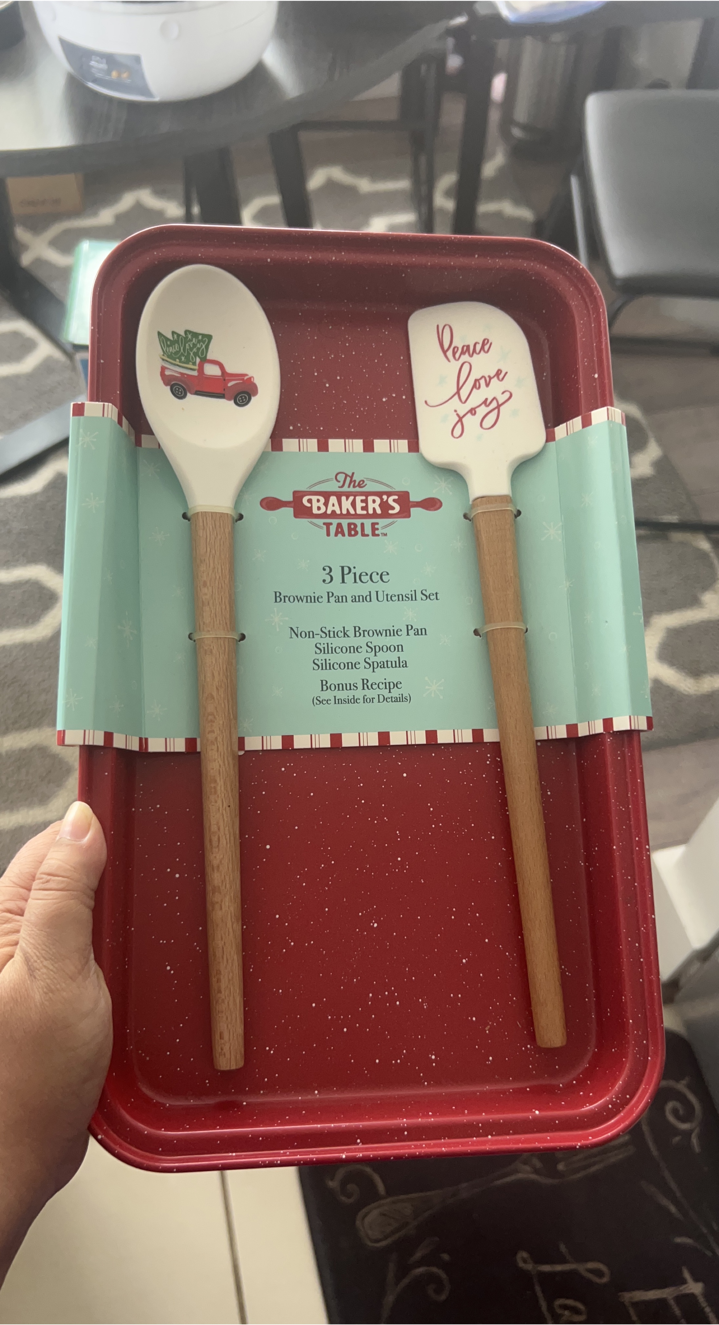 The Baker's Table 3-Piece Brownie Pan & Utensil Set thumbnail