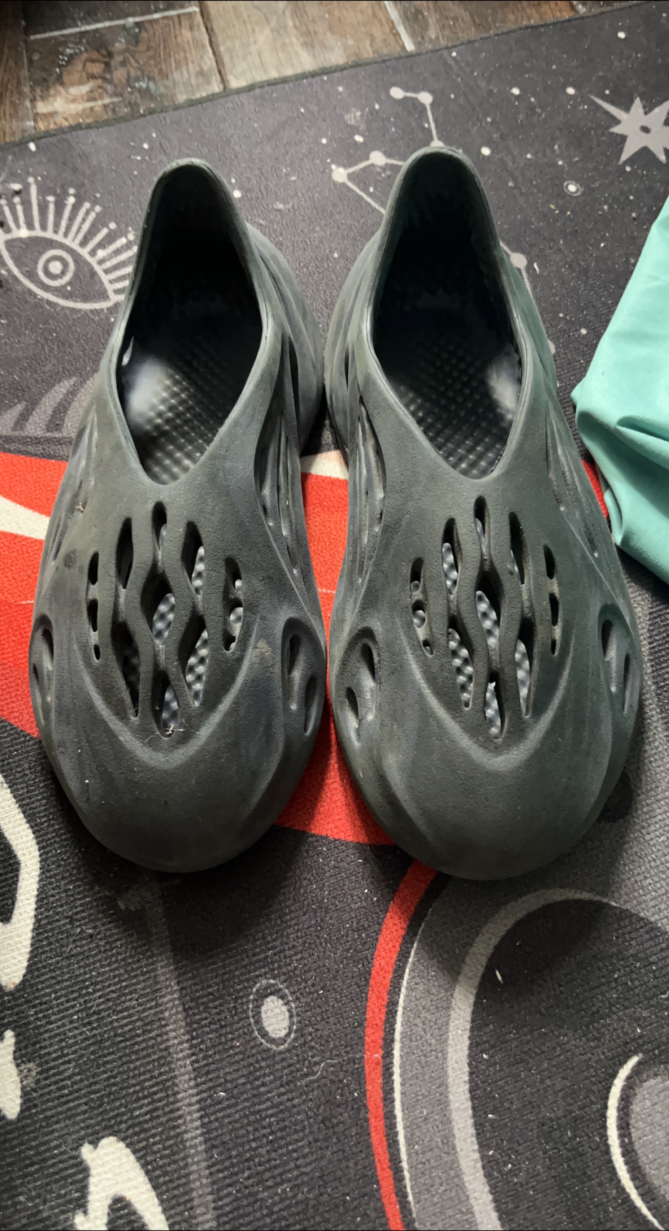 Foam Runner Clogs - Size Unknown thumbnail