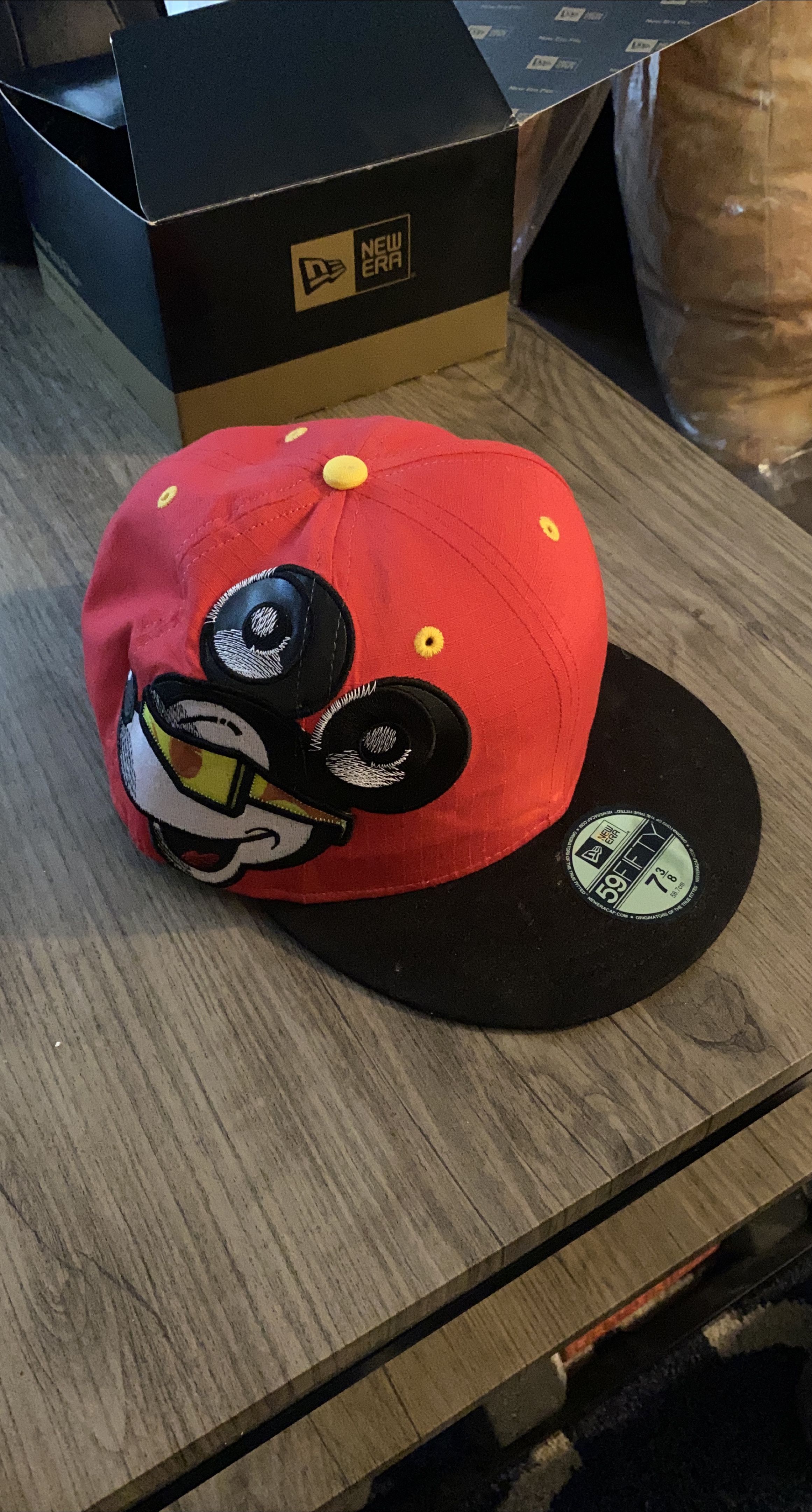 New Era 59FIFTY Mickey Mouse Hat - Size 7 3/8 Bloc 28 thumbnail