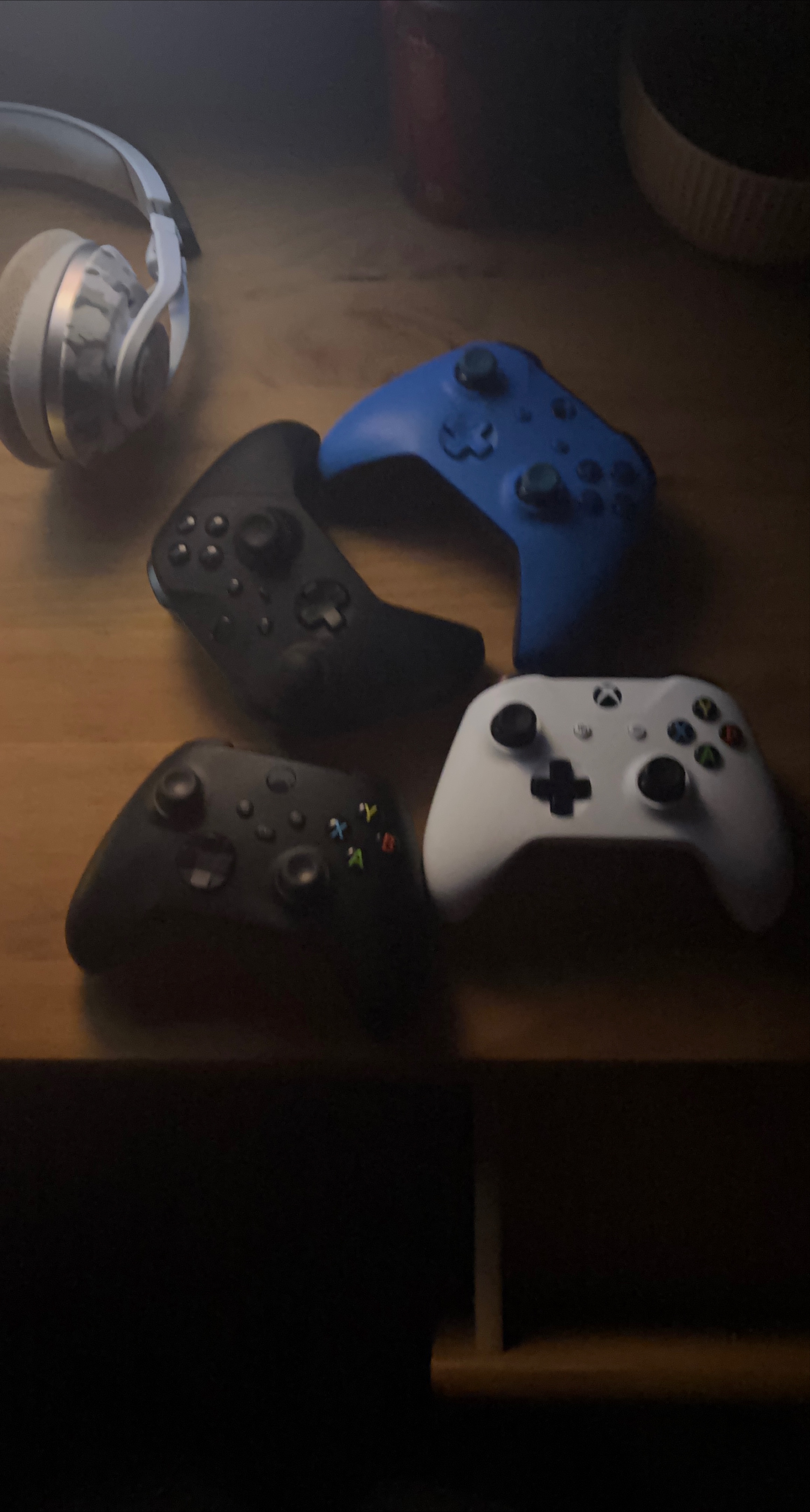 Xbox Controllers - Black, Blue, White thumbnail