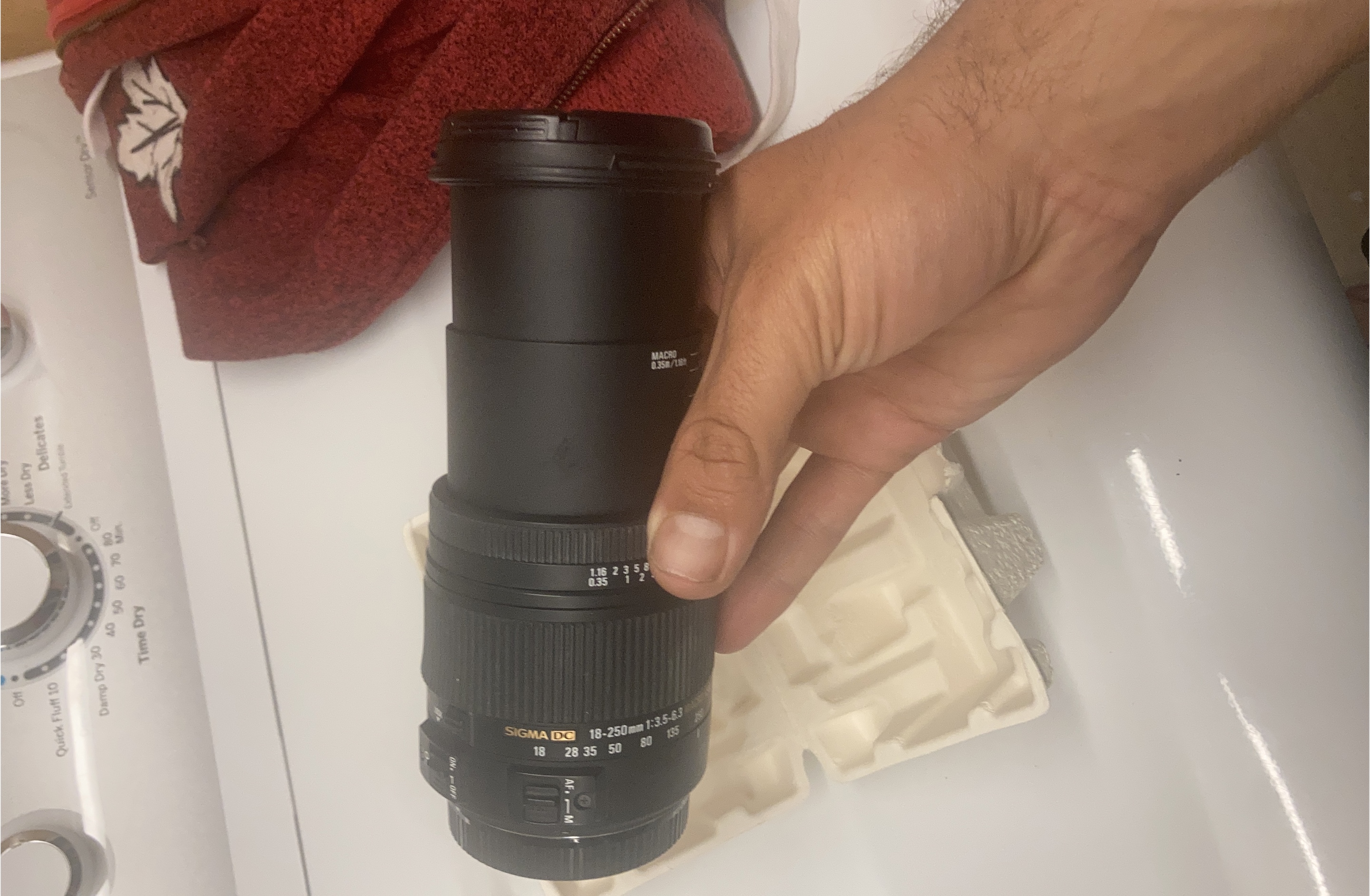 Sigma 18-250mm f/3.5-6.3 DC Macro OS HSM Lens for Canon thumbnail
