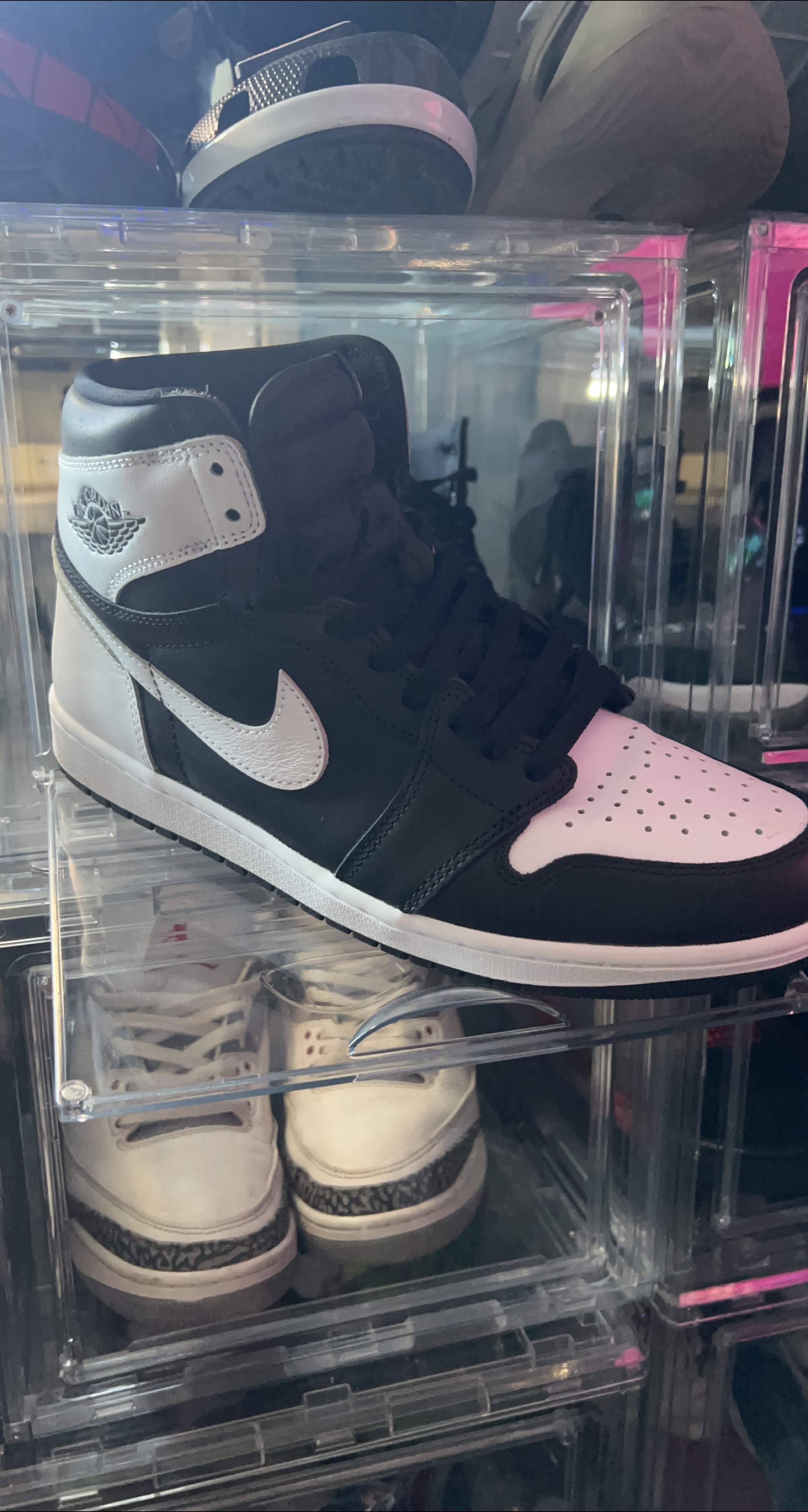 Air Jordan 1 high black and white