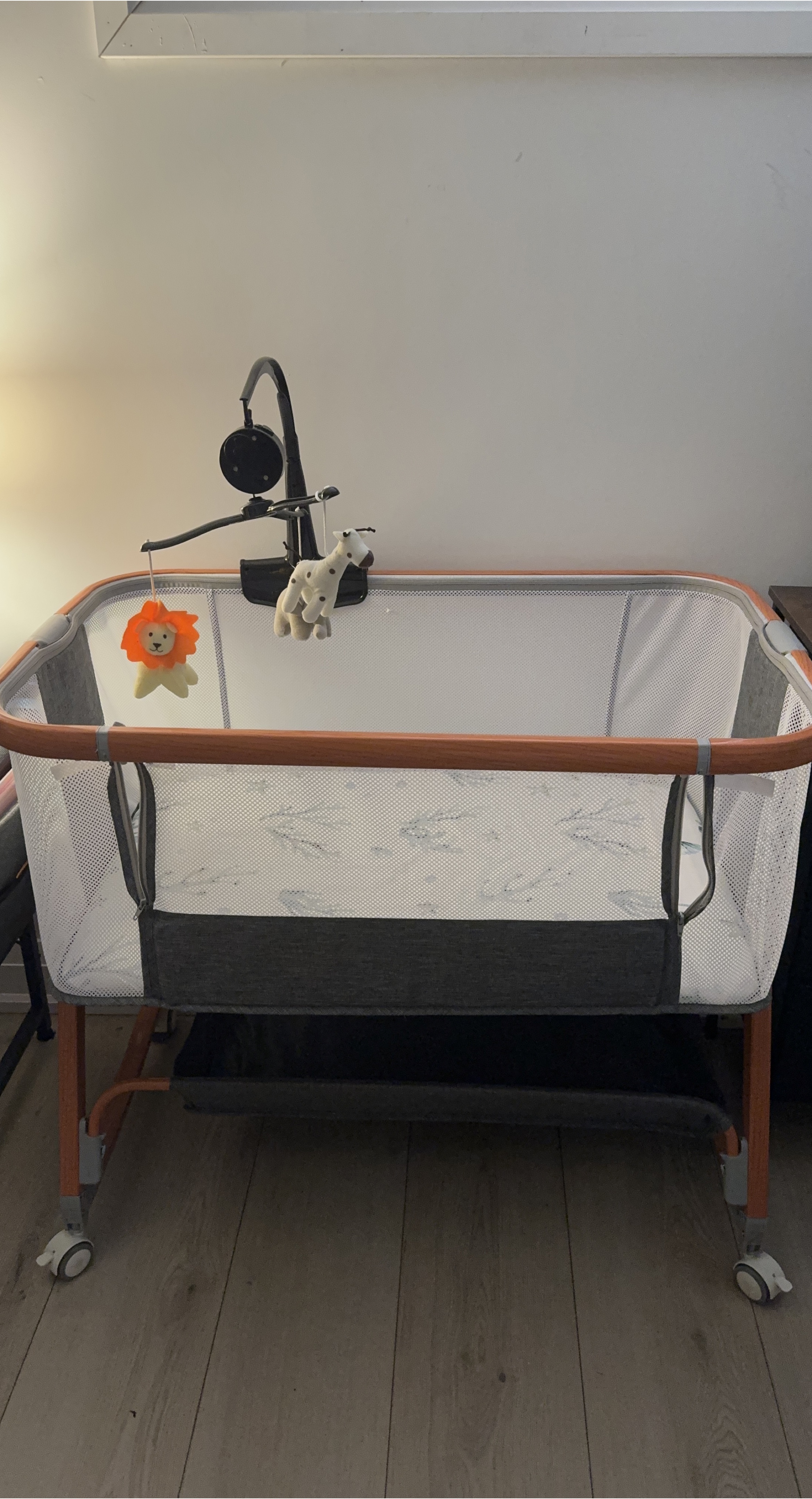 Colecho crib thumbnail