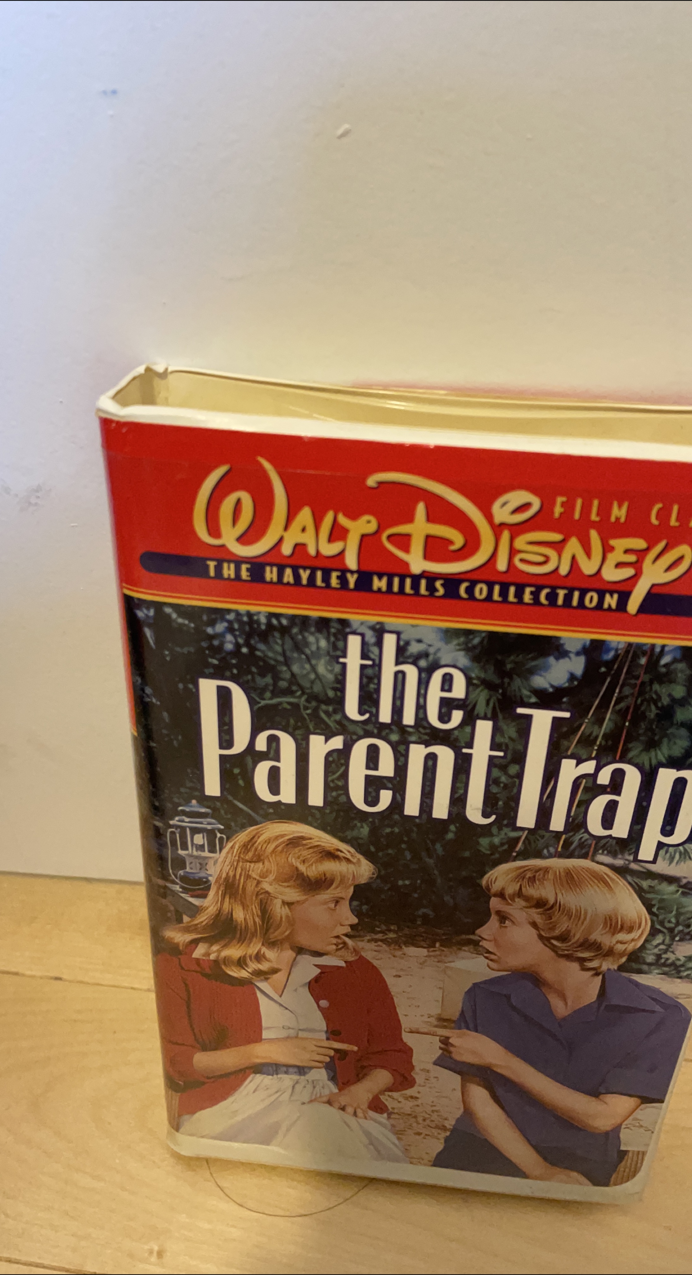 Walt Disney's The Parent Trap VHS Tape thumbnail