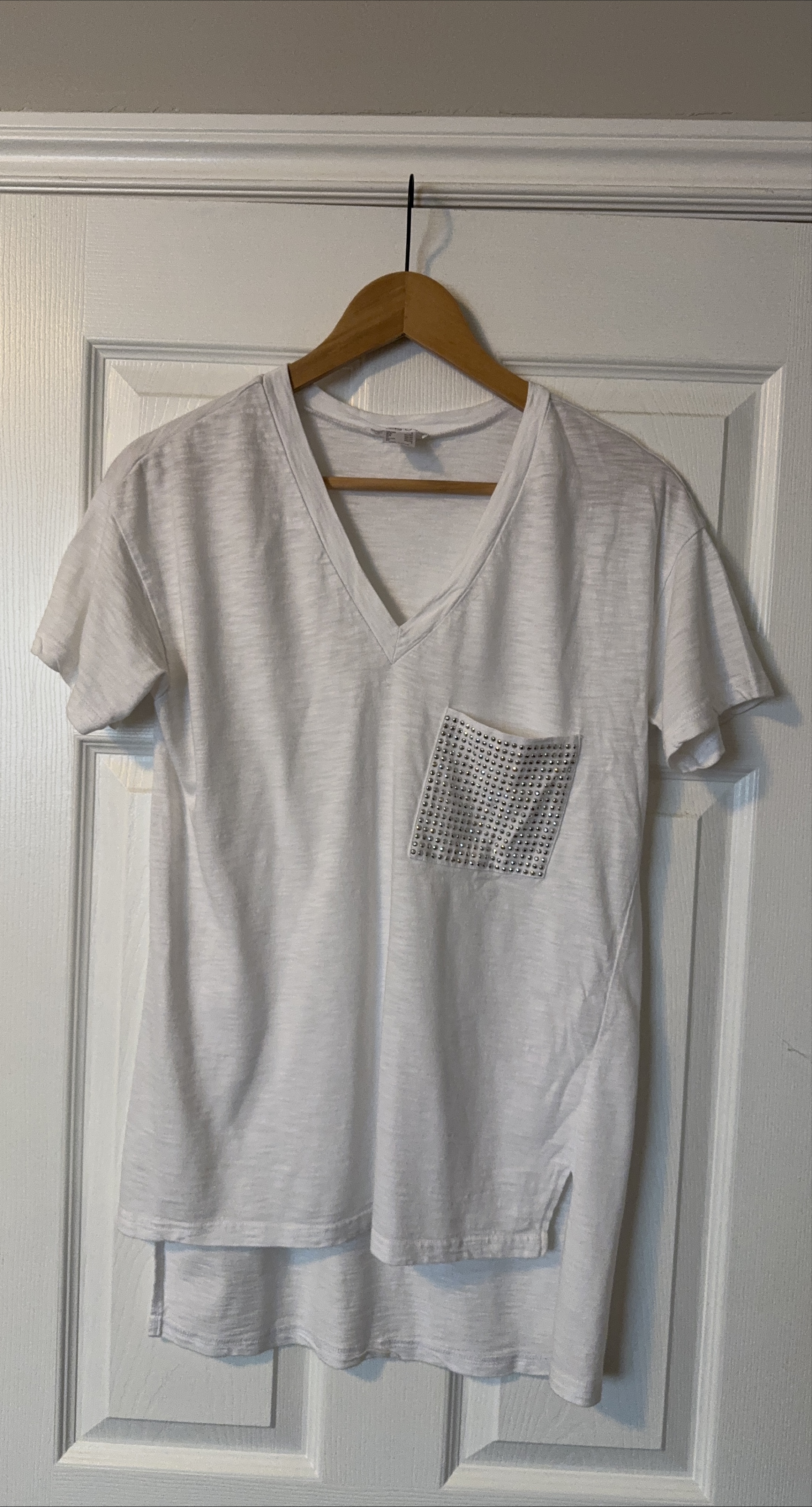 White T-Shirt with Rhinestone Pocket thumbnail