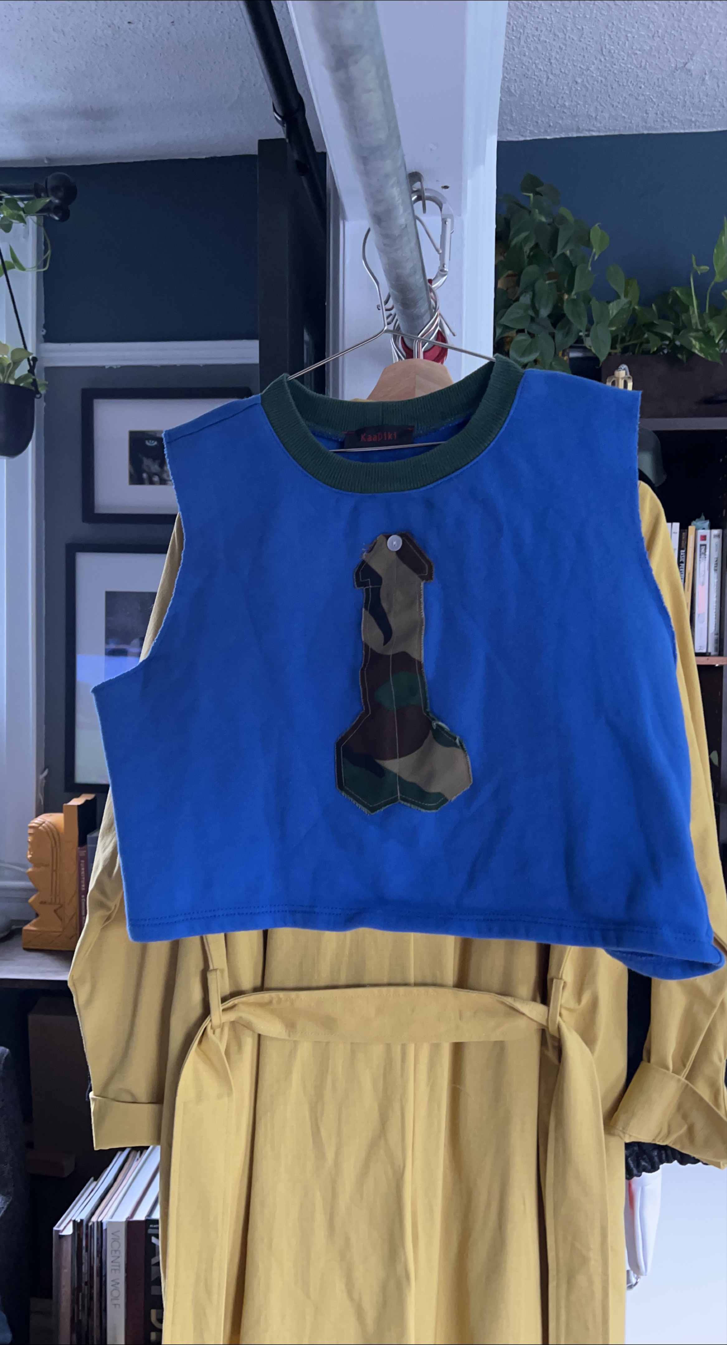 Blue Sleeveless crop top thumbnail