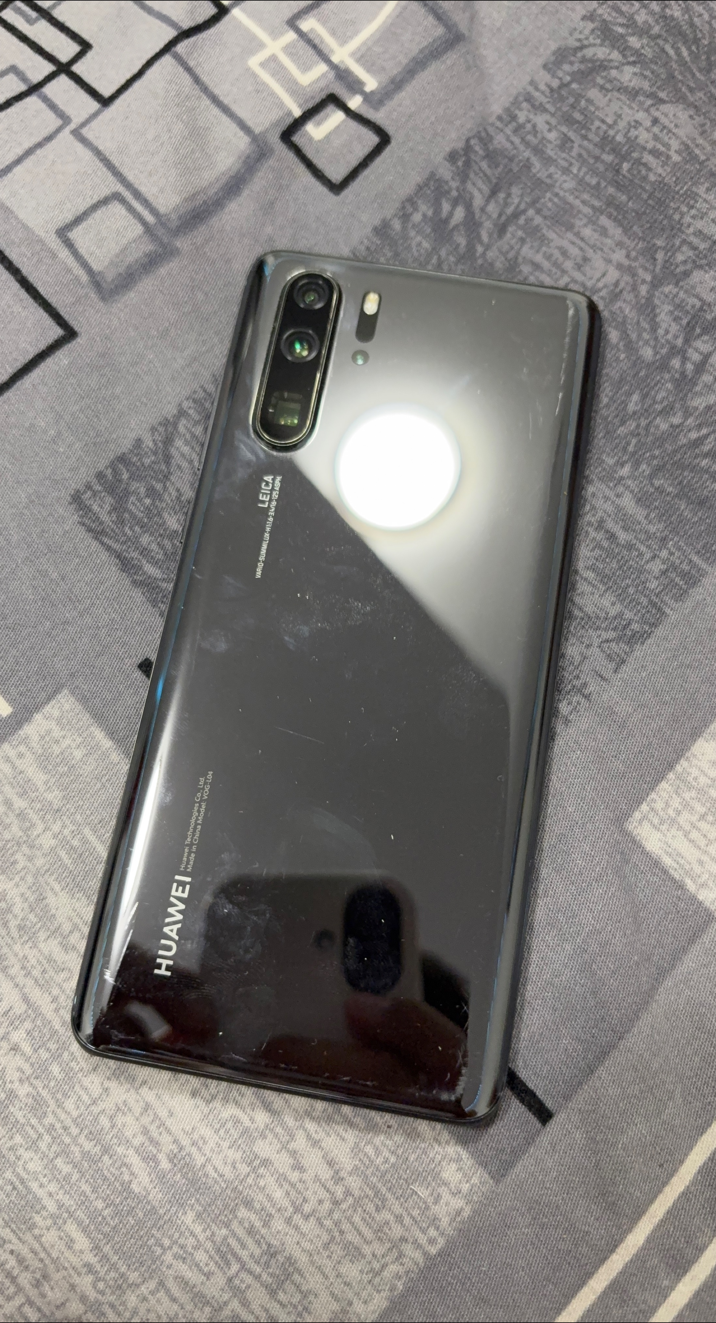 Huawei P30 Pro Cell Phone thumbnail