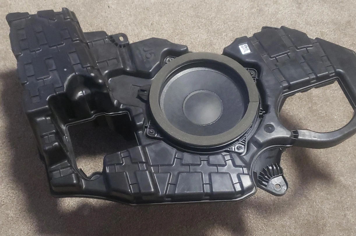Car Speaker with Enclosure For High Lander 2020=2024 thumbnail