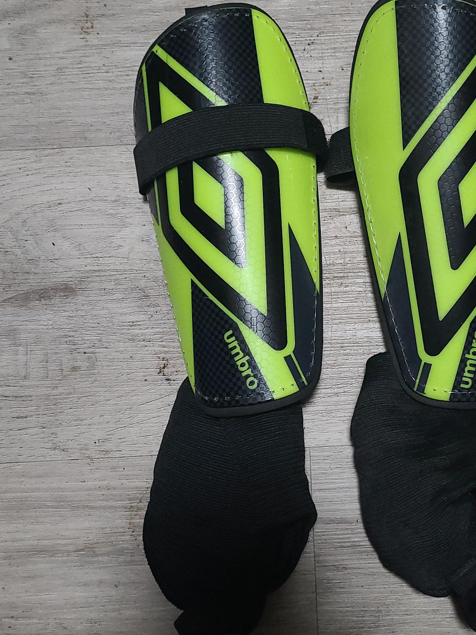 Umbro Soccer Shin Guards