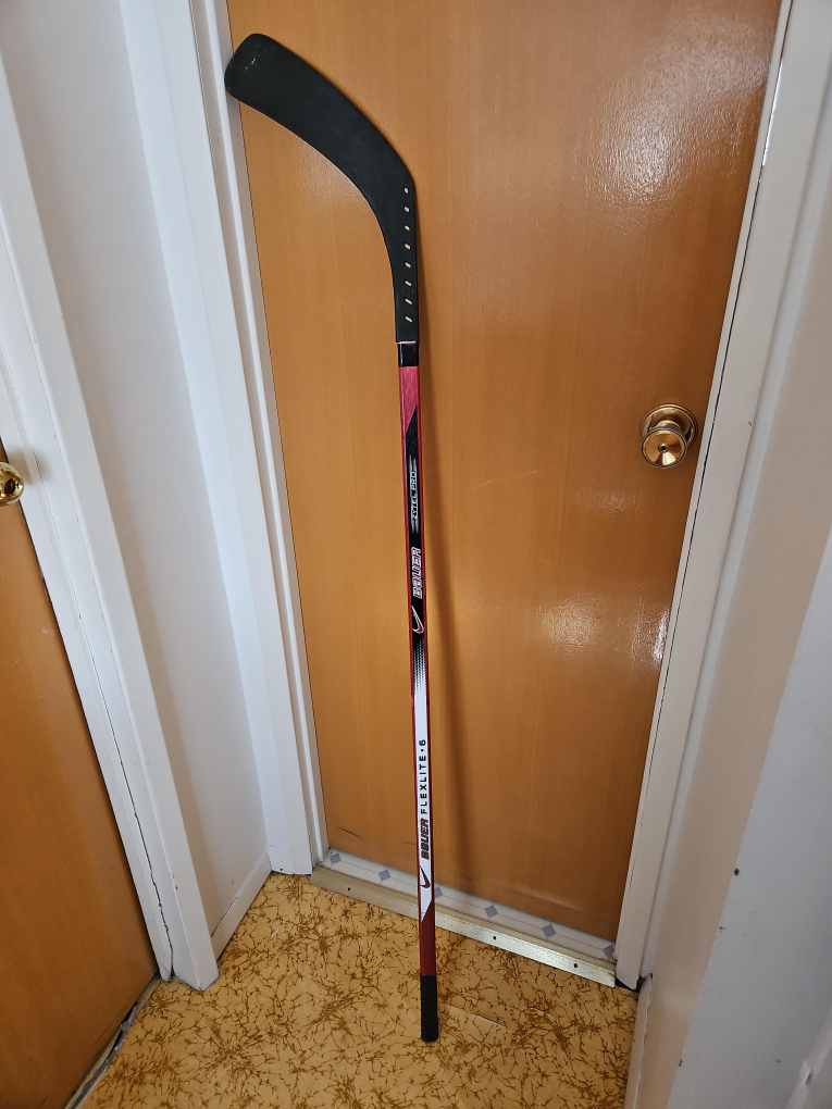 Hockey Stick - right-handed 52 inches thumbnail